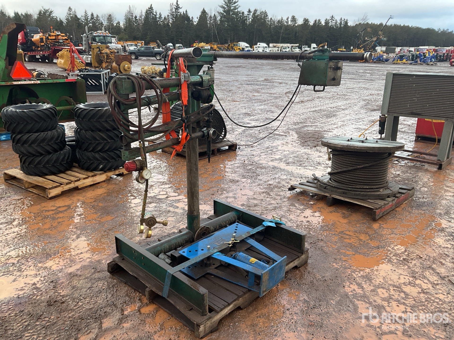 General Appearance with Picture, Right Front Corner