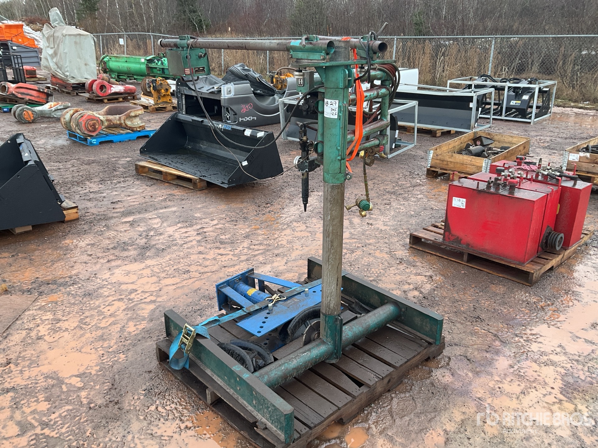 General Appearance with Picture, Left Rear Corner