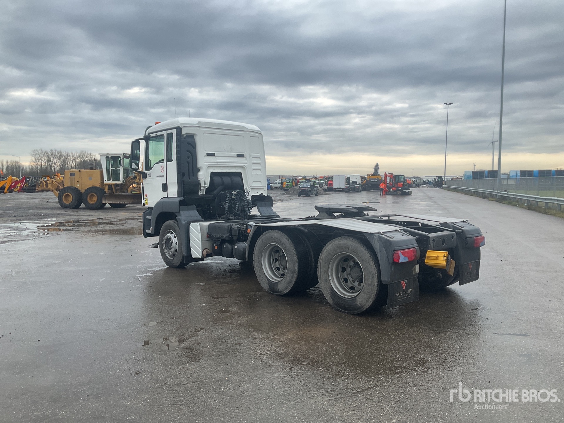 General Appearance with Picture, Left Rear Corner