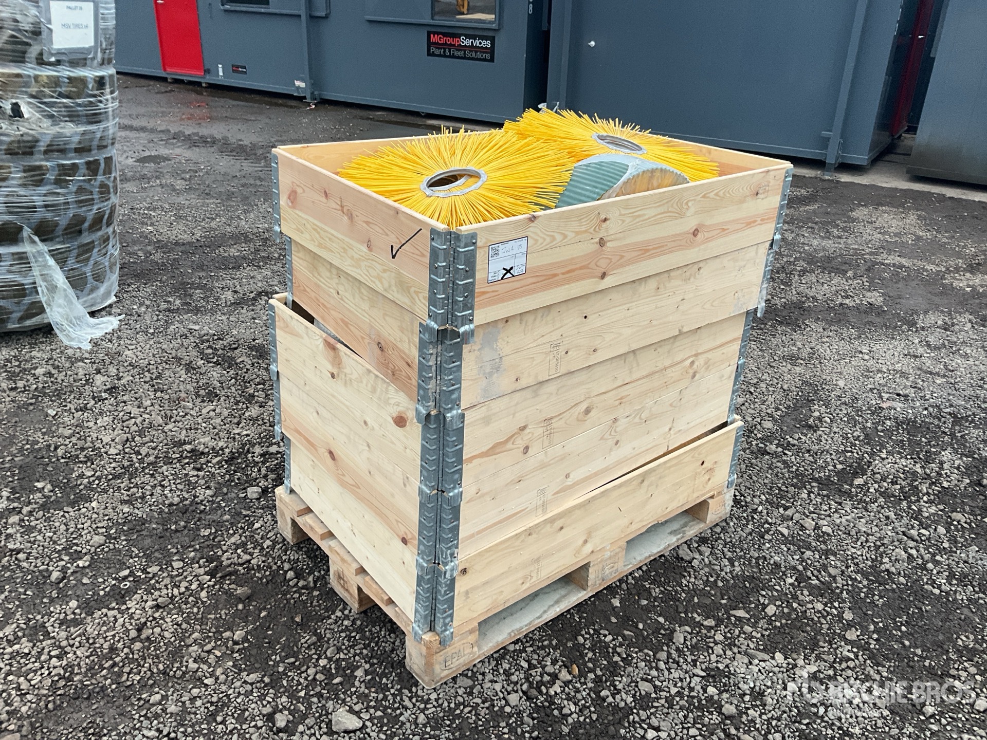 General Appearance with Picture, Right Front Corner