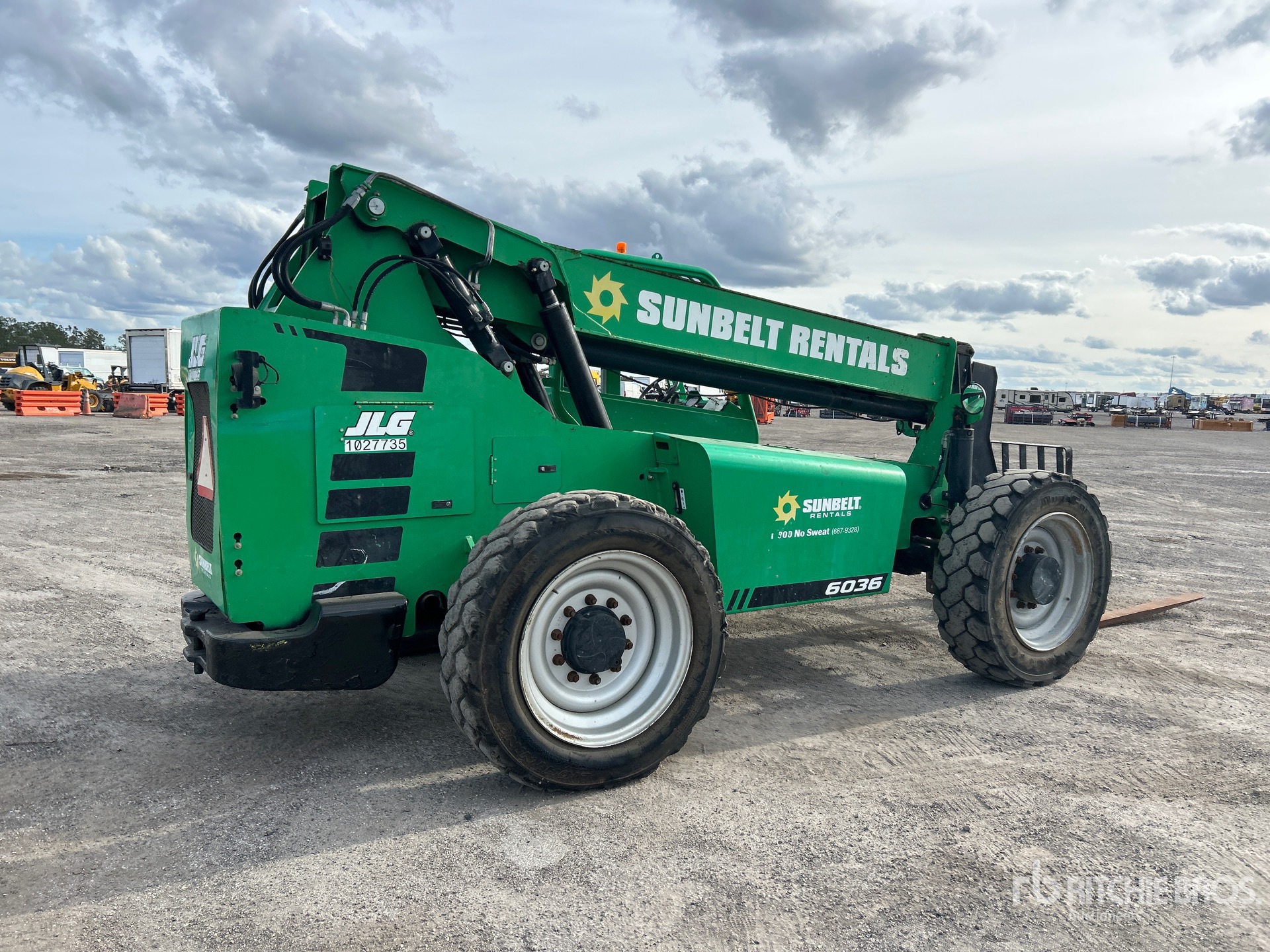 General Appearance with Picture, Right Rear Corner