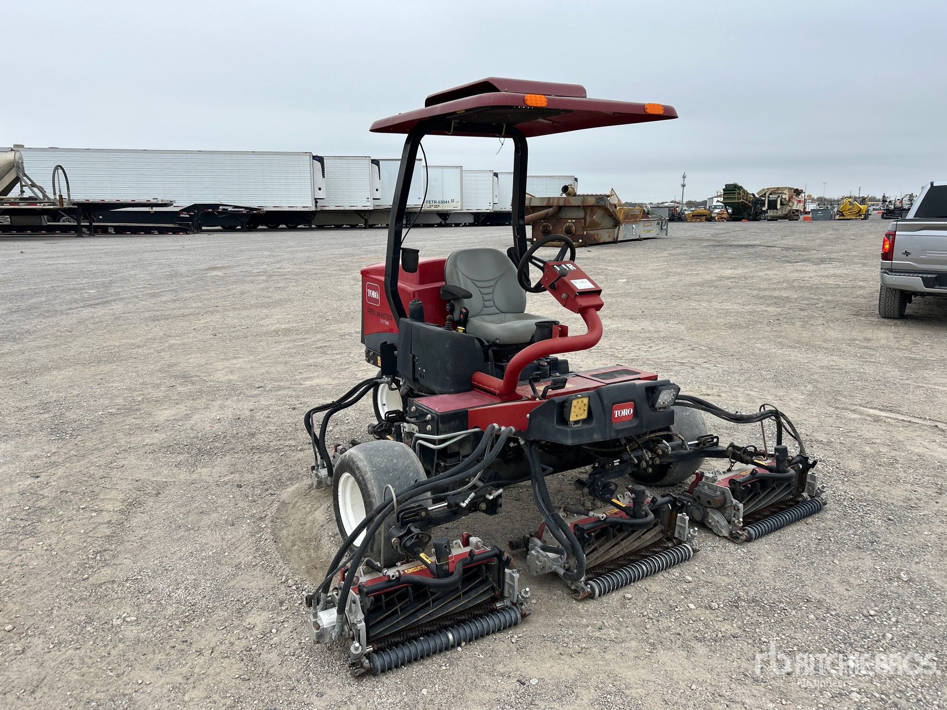 General Appearance with Picture, Right Front Corner