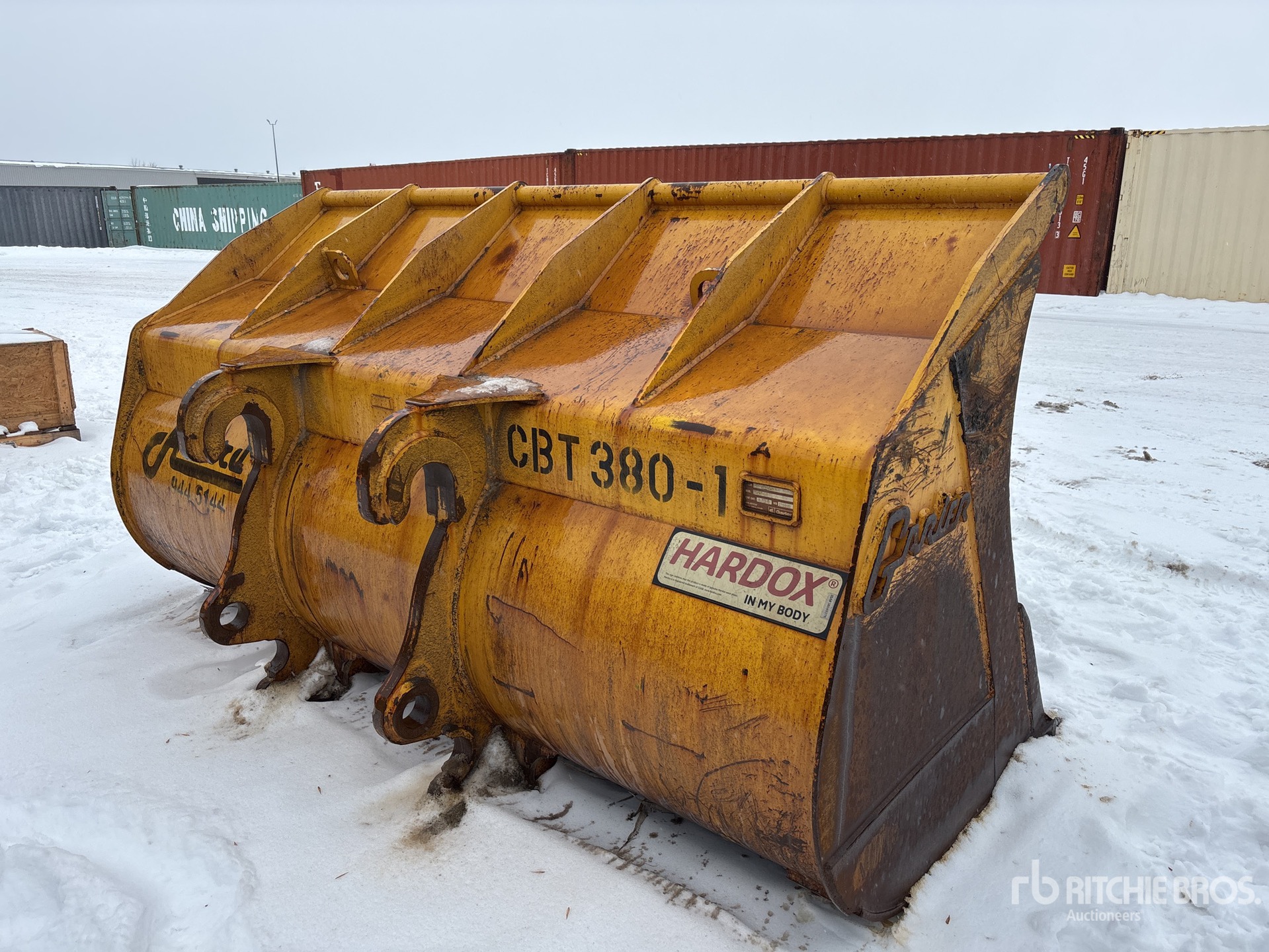 General Appearance with Picture, Right Rear Corner