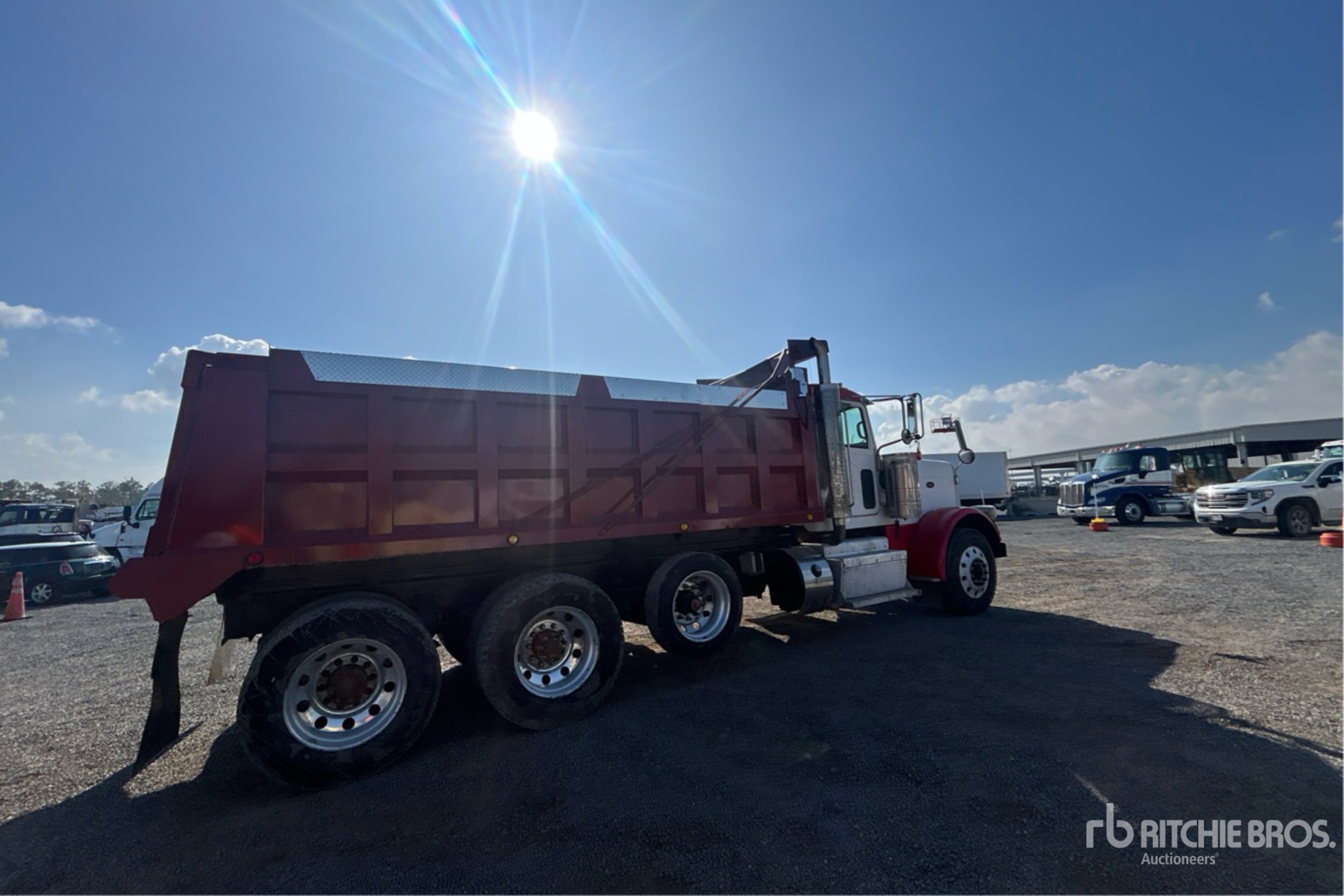 General Appearance with Imagen: esquina trasera derecha