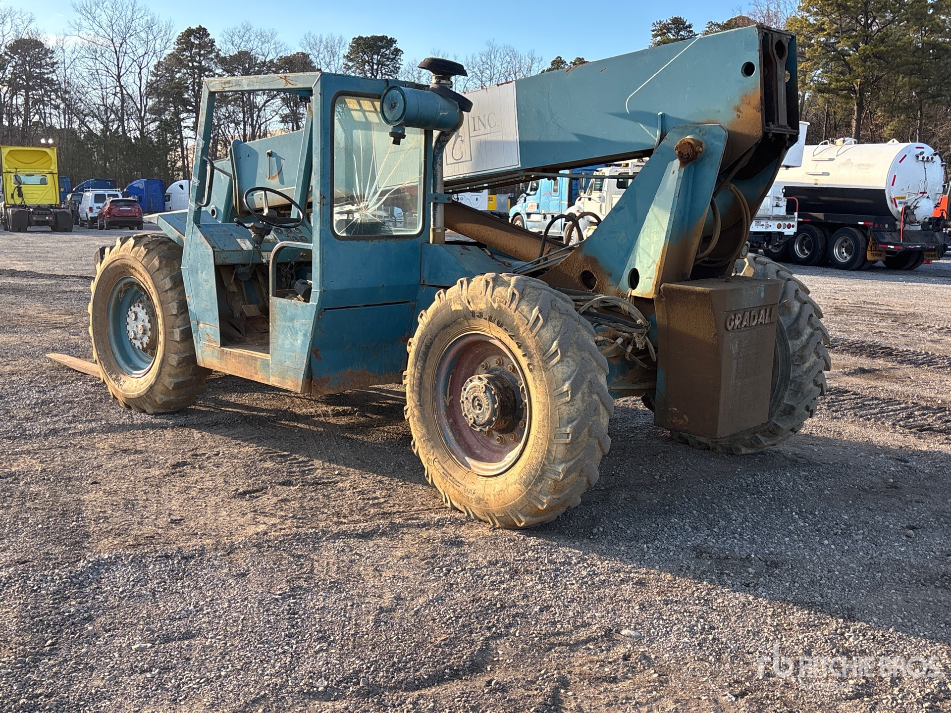 General Appearance with Picture, Left Rear Corner