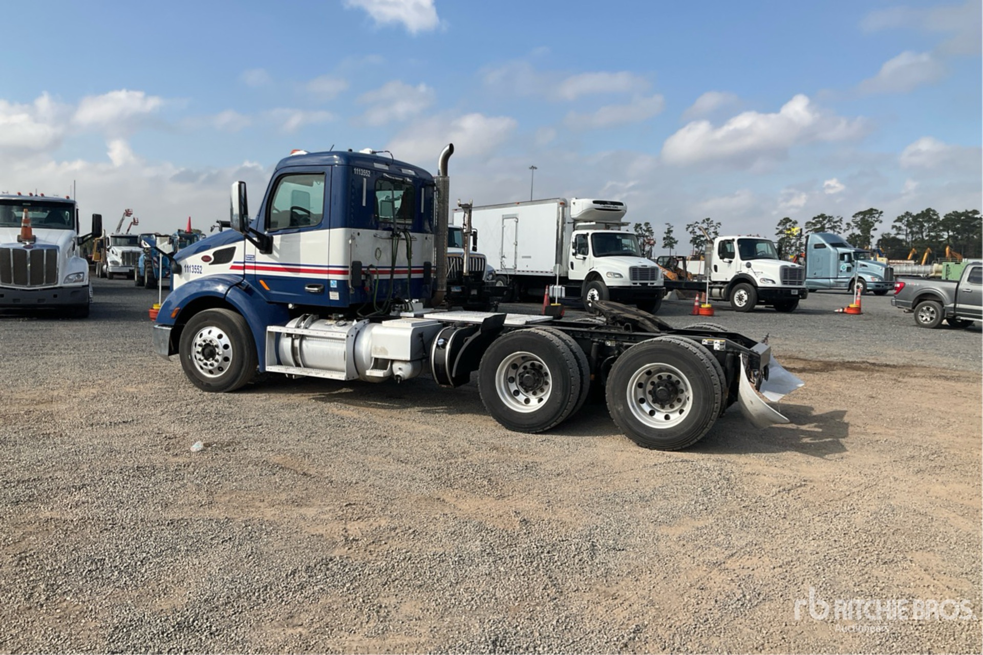 General Appearance with Imagen: esquina trasera izquierda