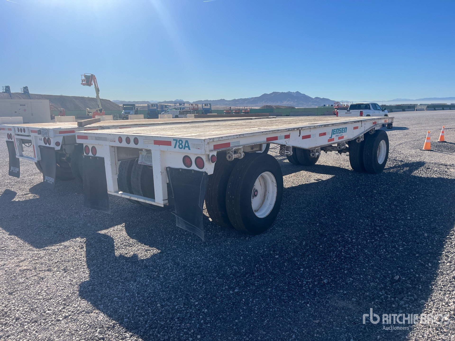 General Appearance with Imagen: esquina trasera derecha