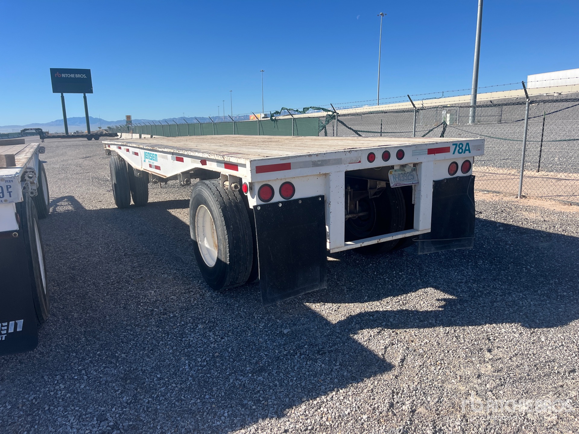 General Appearance with Imagen: esquina trasera izquierda