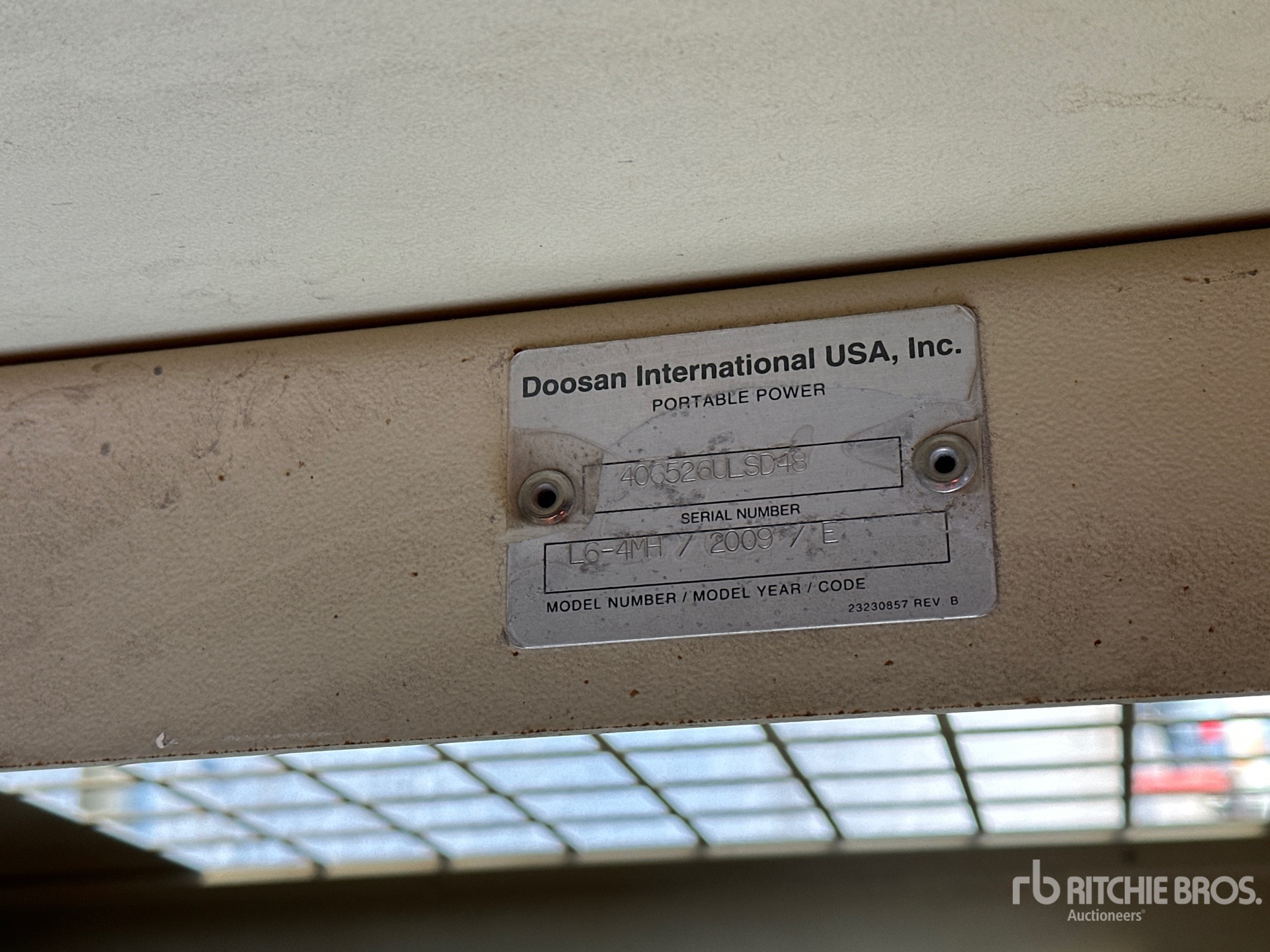 General Appearance with Unit Serial Number