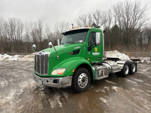 2020 Peterbilt 579 6x4 T/A Day Cab Truck Tractor