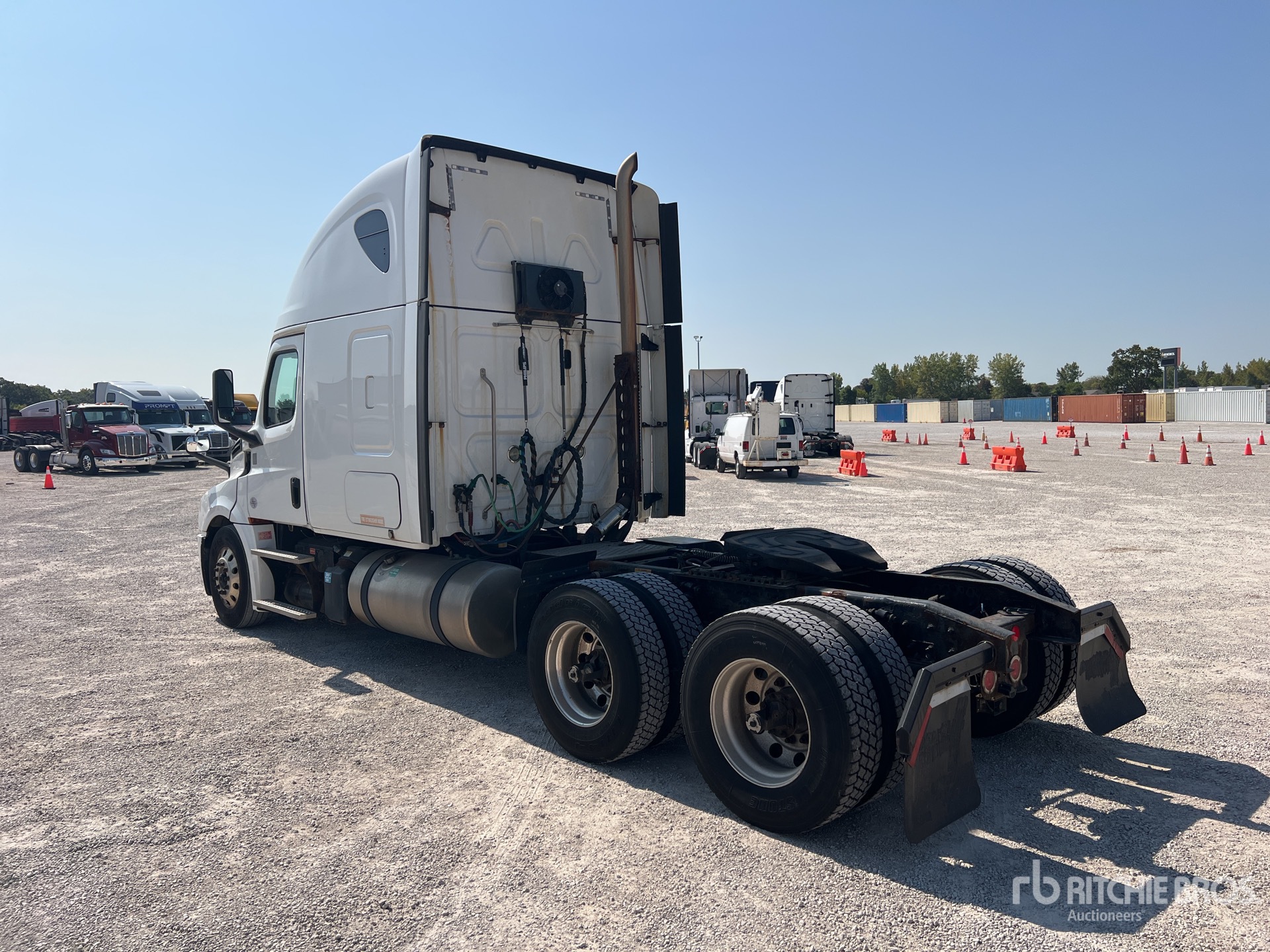 Aspect général with Image, coin arrière gauche