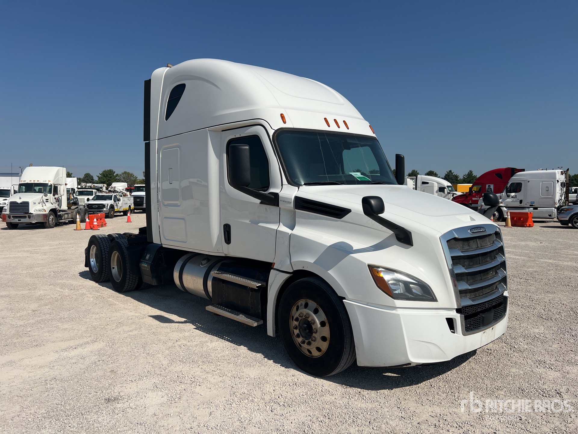 Aspect général with Image, coin avant droit