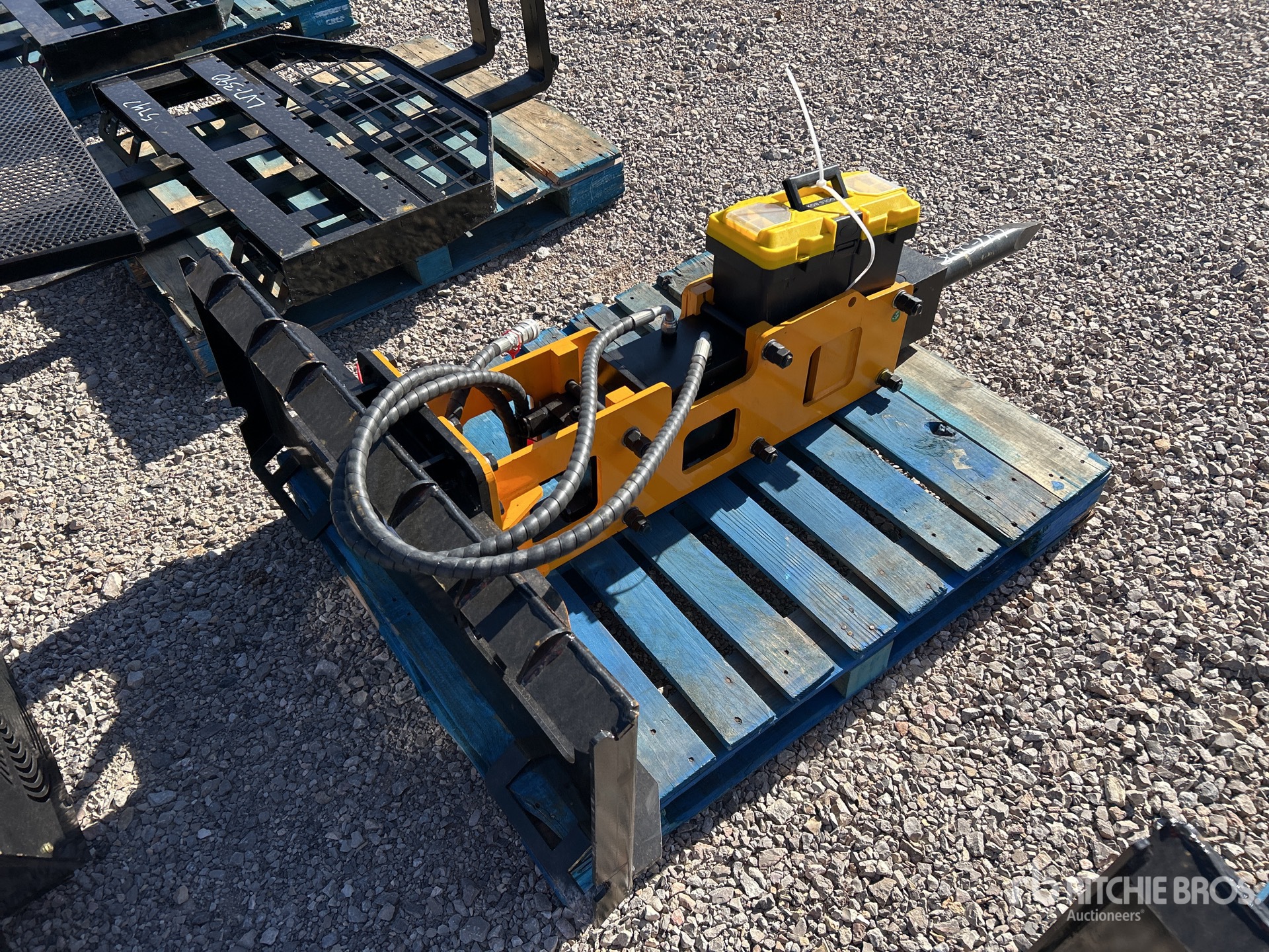 Aspect général with Image, coin arrière droit