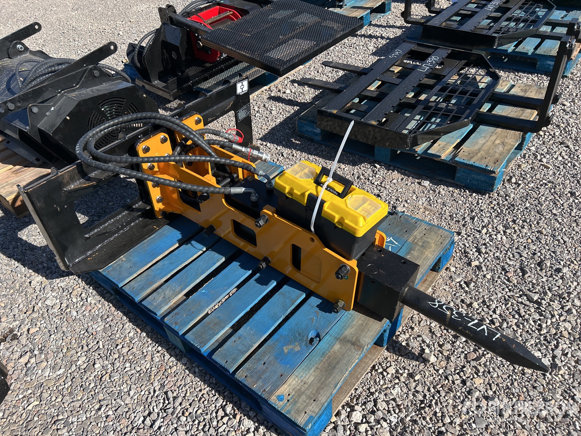 Aspect général with Image, coin avant droit