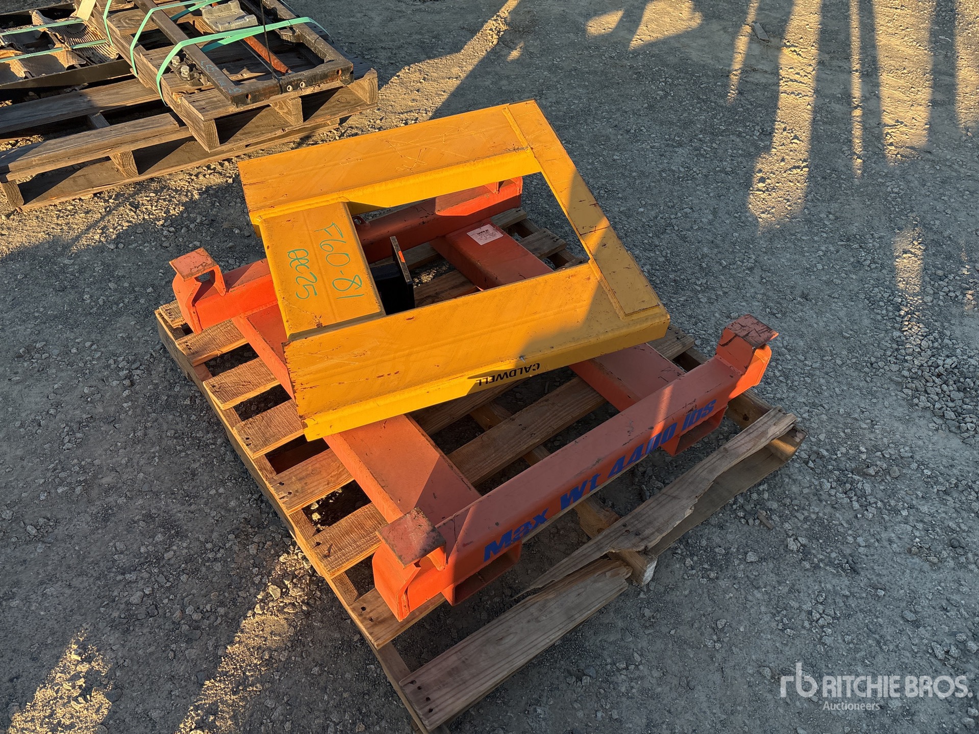 Aspect général with Image, coin arrière gauche