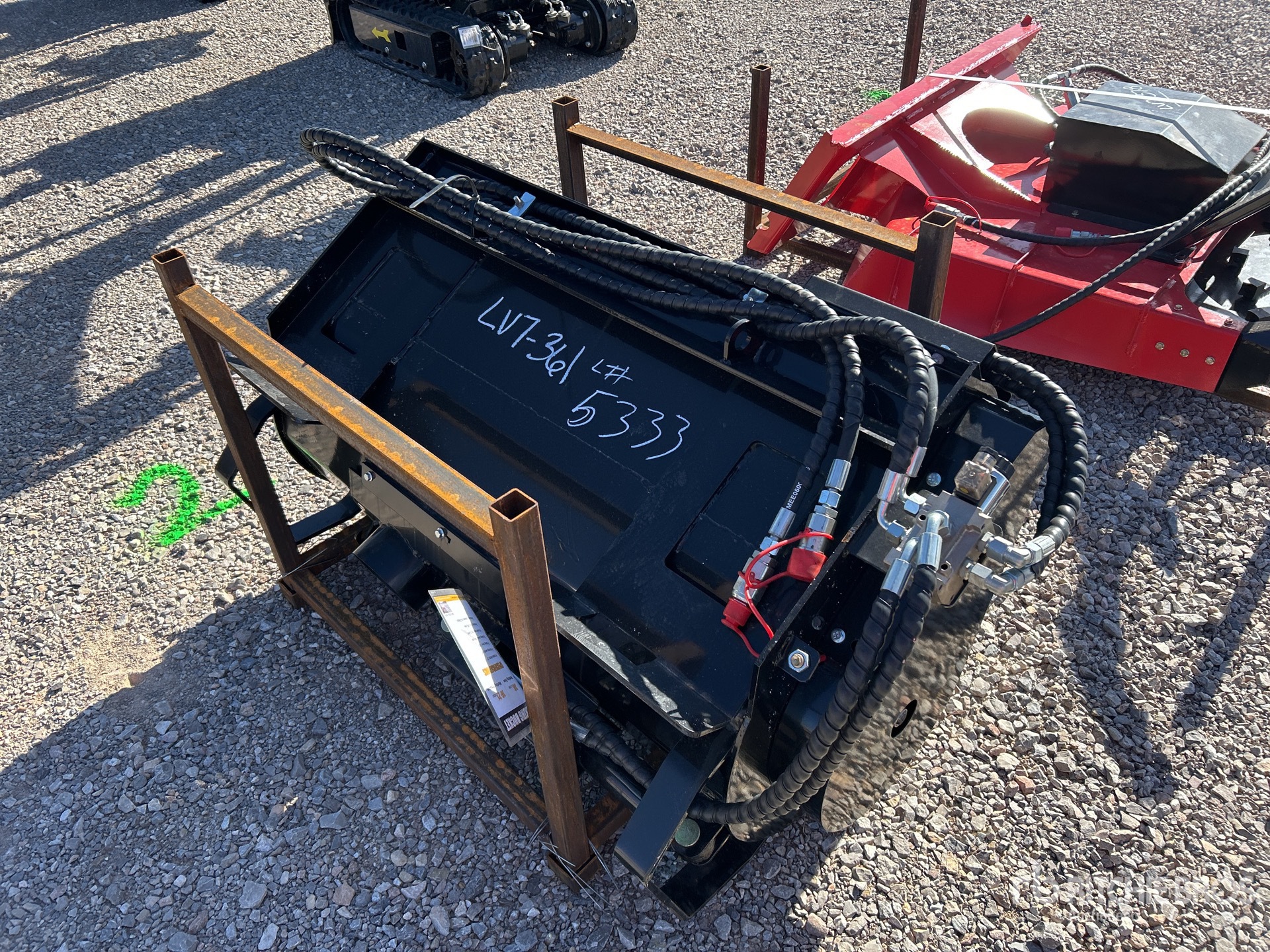 General Appearance with Picture, Right Rear Corner