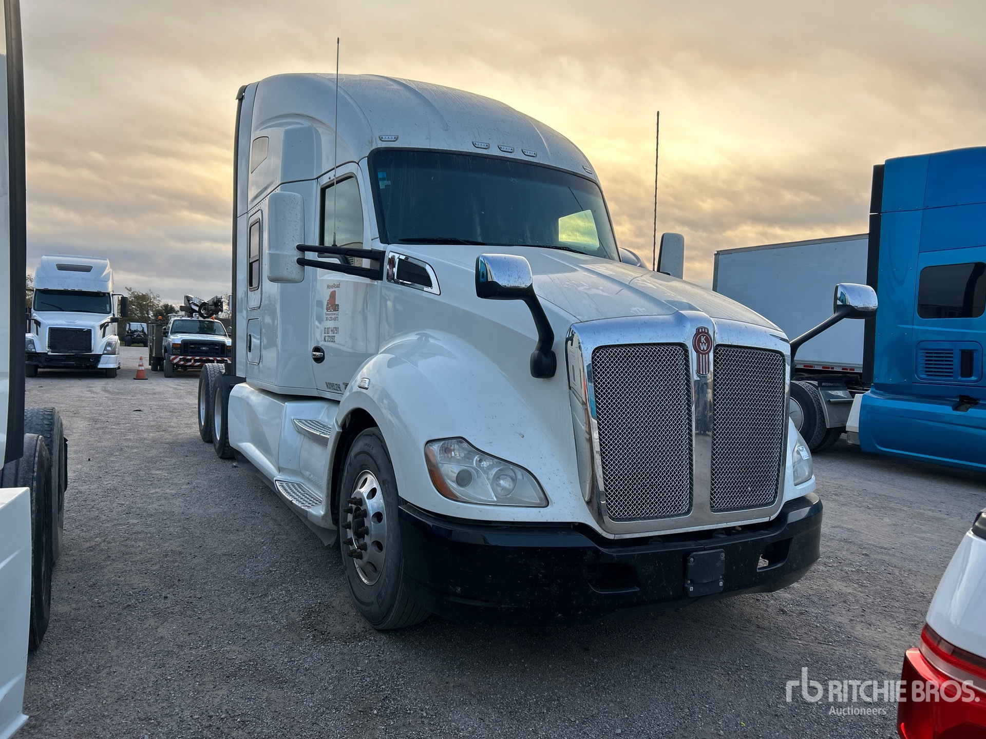 General Appearance with Picture, Right Front Corner