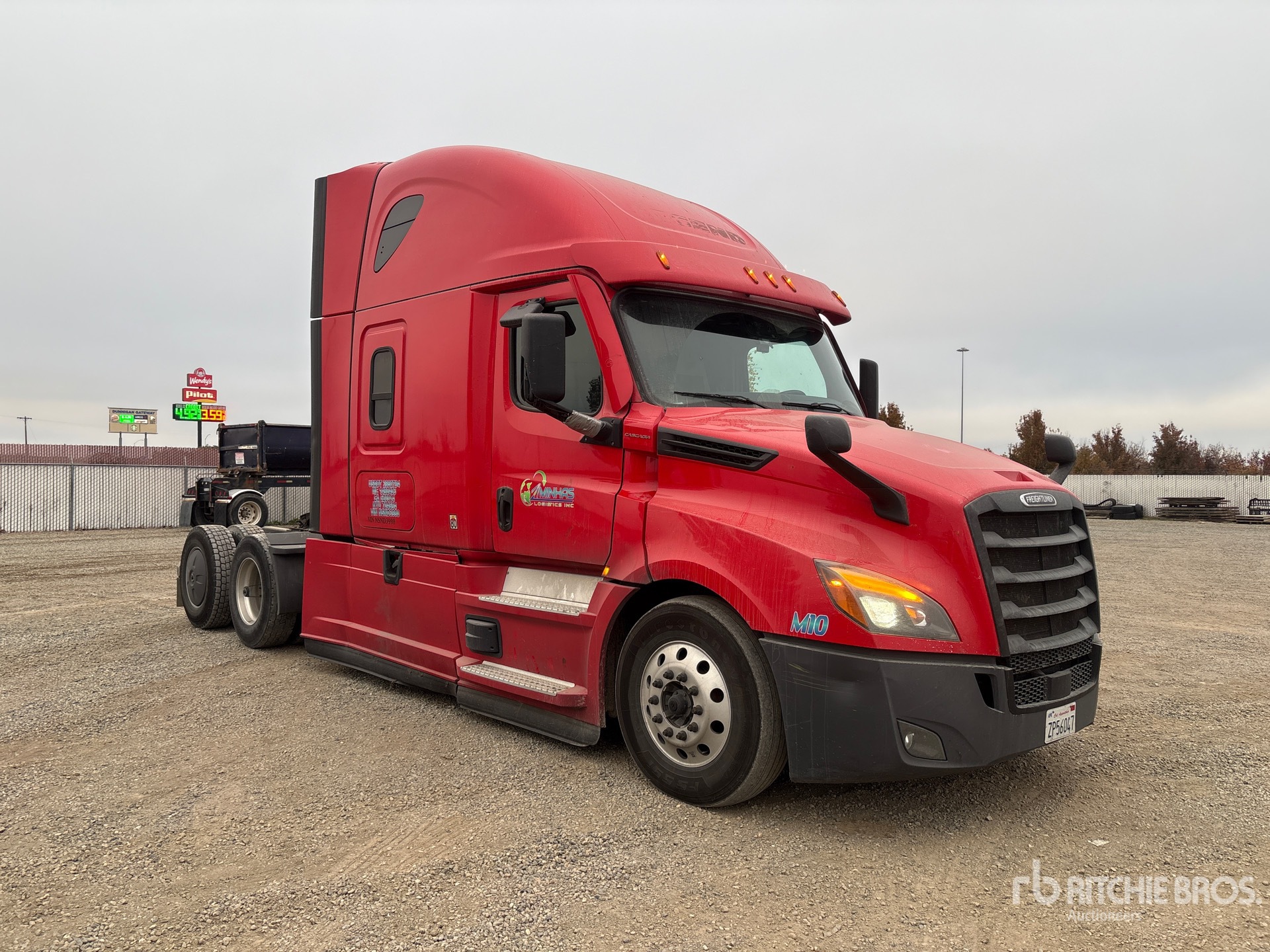 General Appearance with Picture, Right Front Corner