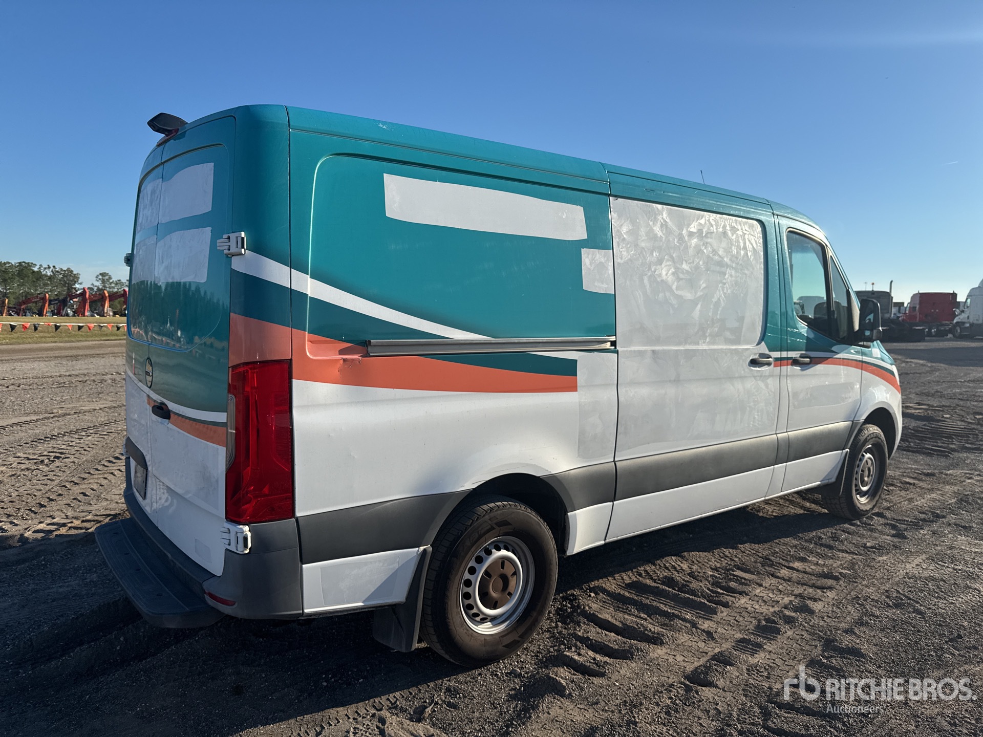 General Appearance with Picture, Right Rear Corner