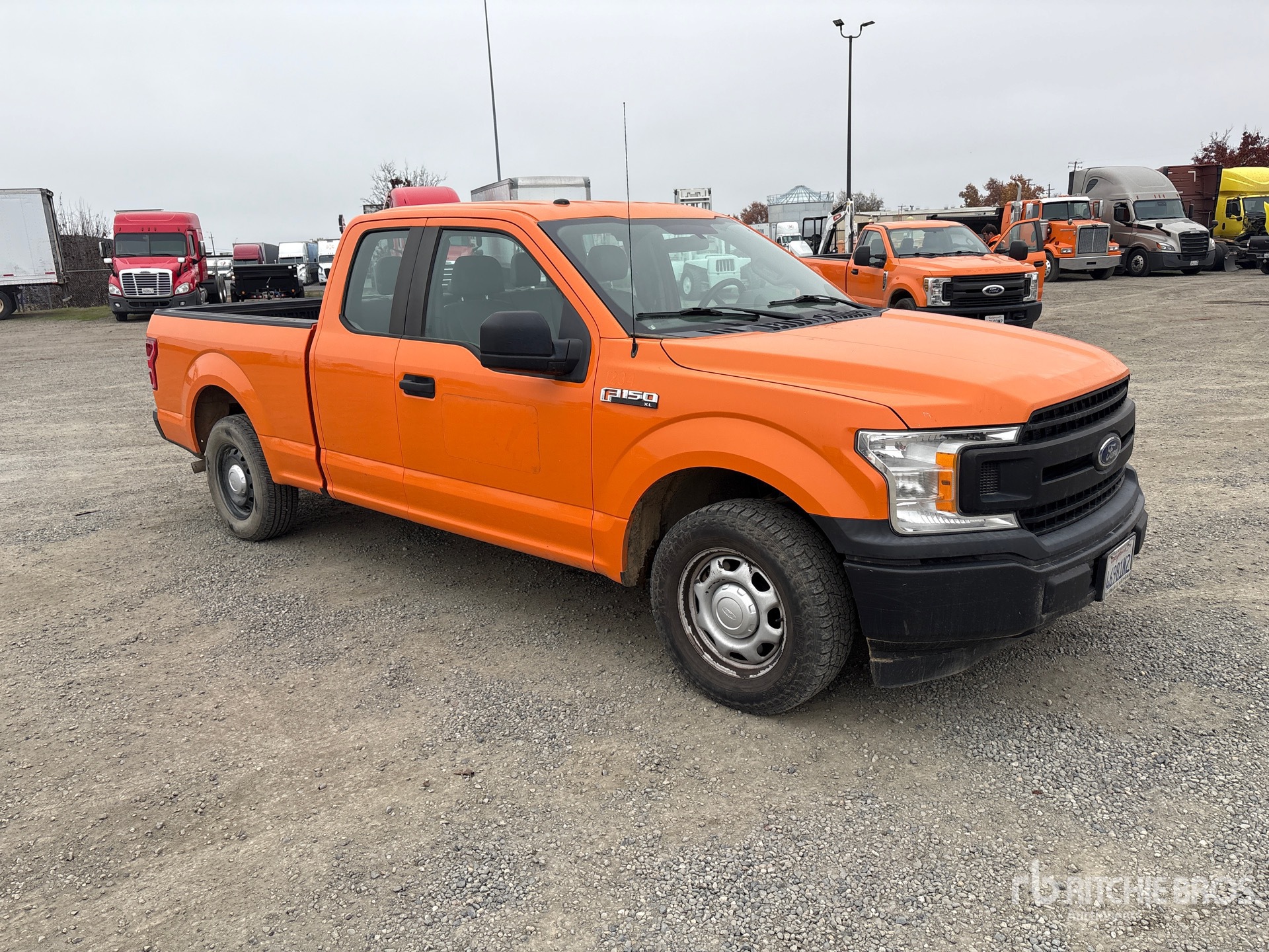 Aspect général with Image, coin avant droit