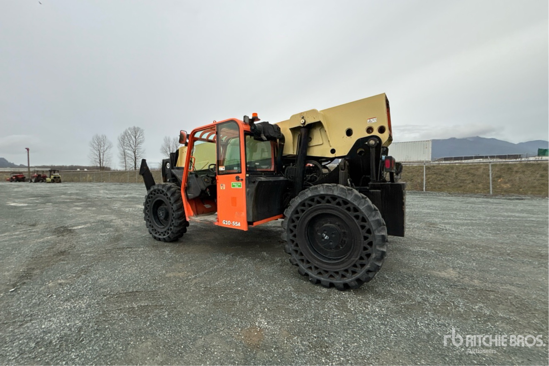 General Appearance with Bild, Ecke hinten links