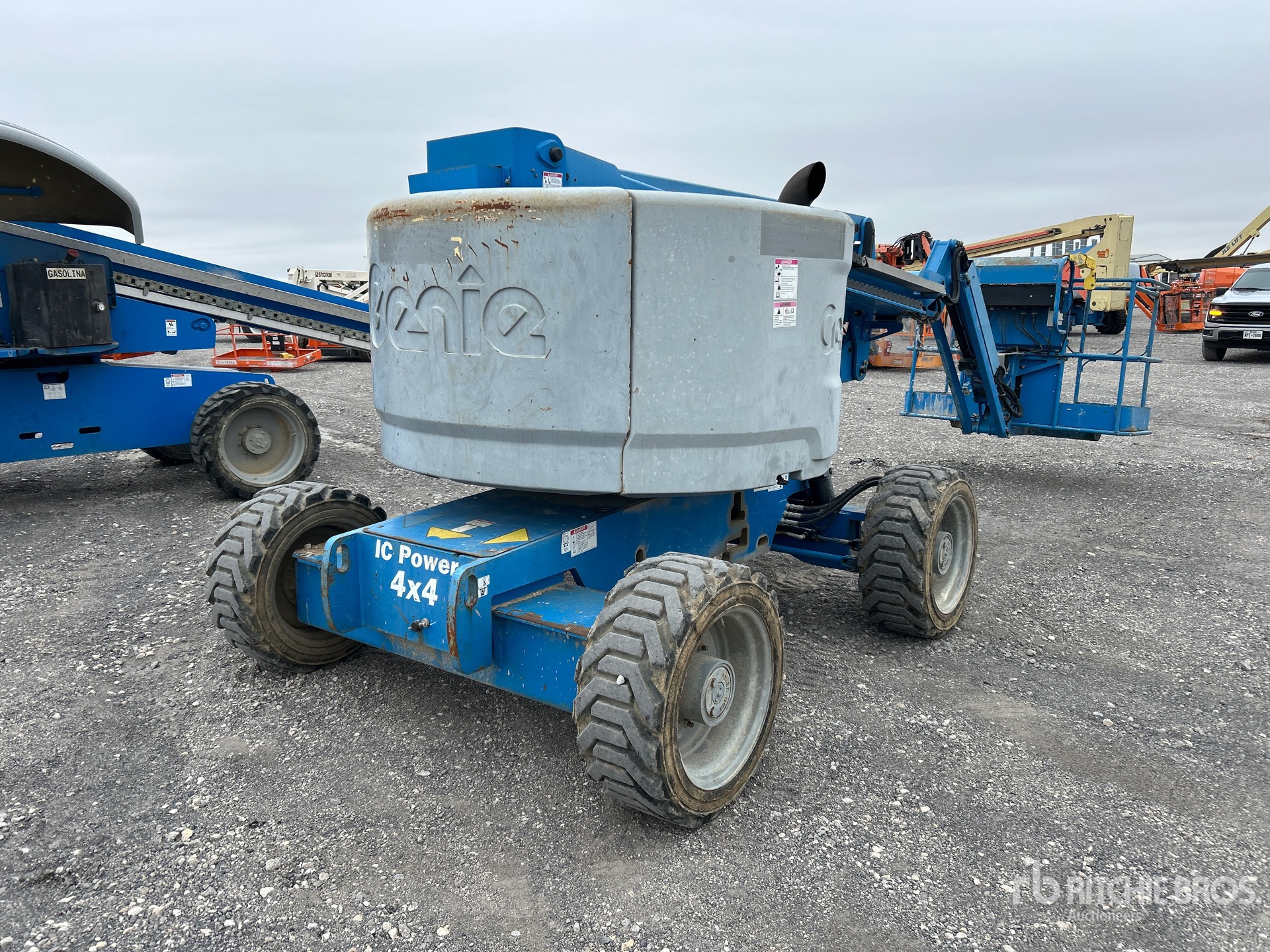 General Appearance with Bild, Ecke hinten rechts