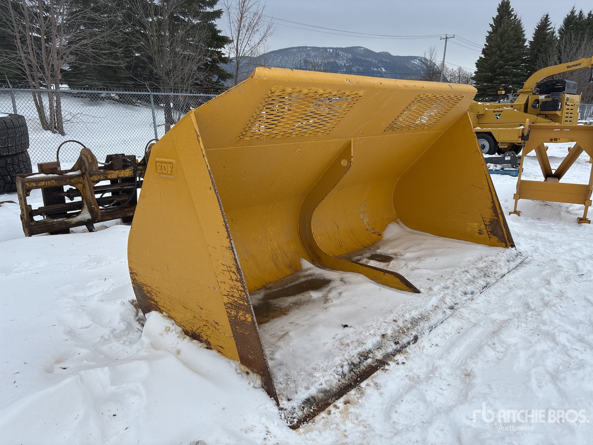 Aspect général with Image, coin avant droit
