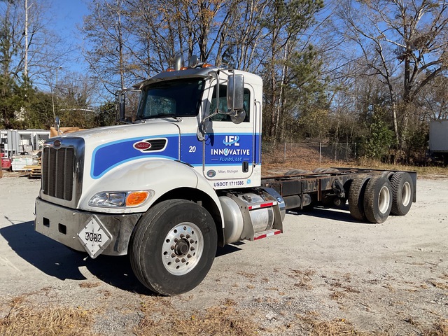2015 Peterbilt 348 6x4 Cab and Chassis 2015 Peterbilt 348 6x4 Cab and Chassis