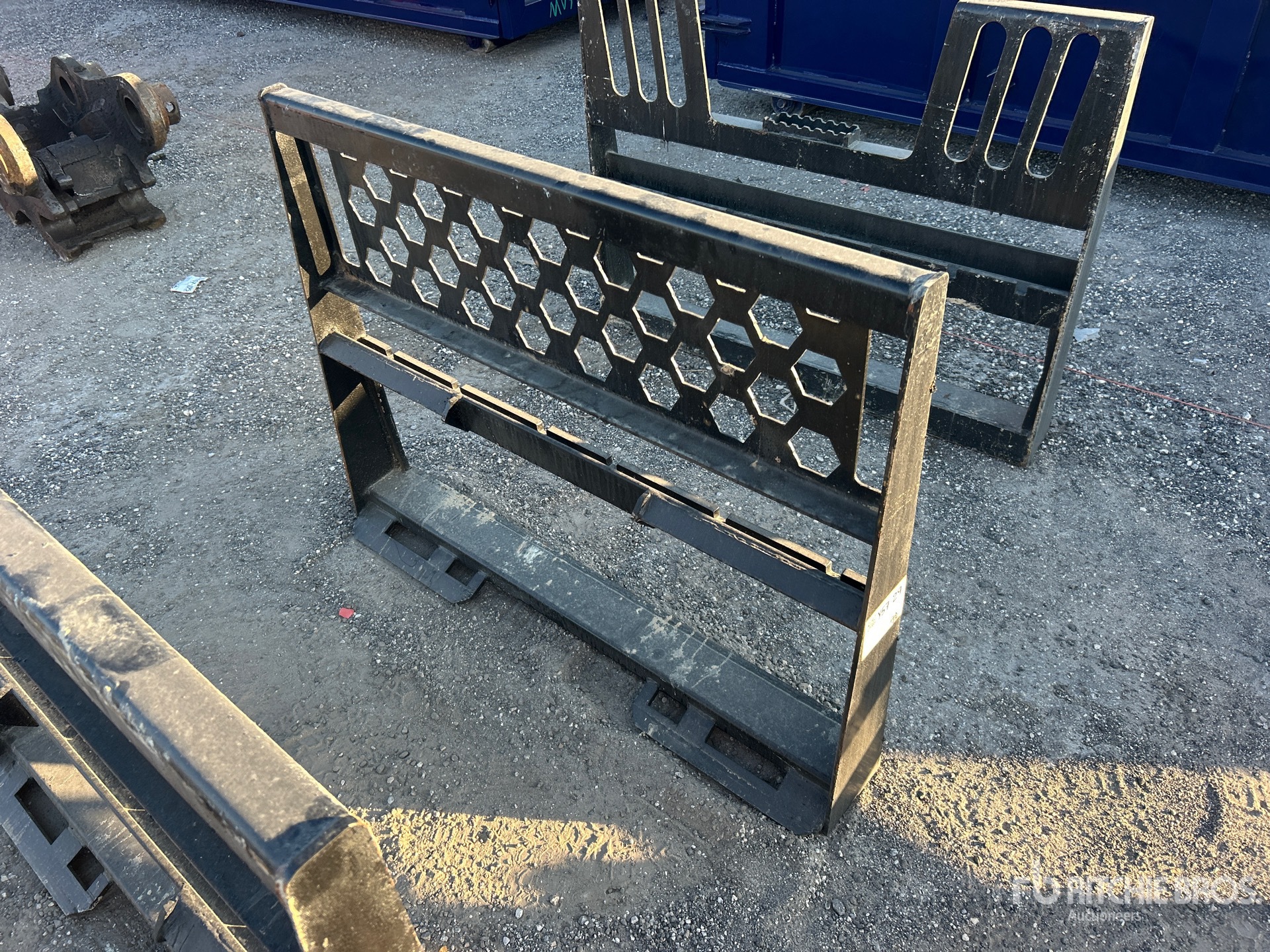 Aspect général with Image, coin arrière droit