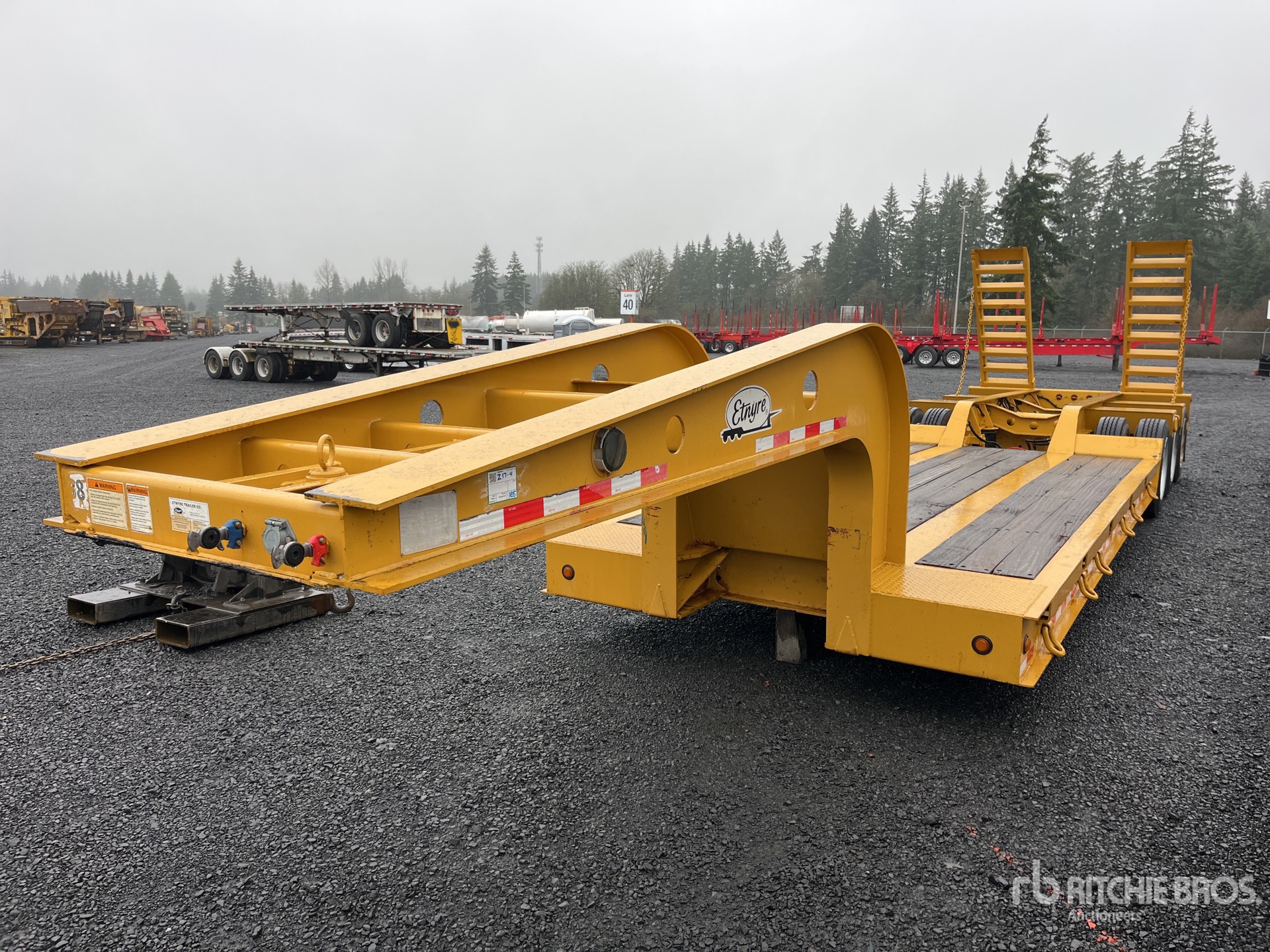 General Appearance with Bild, Ecke vorne links