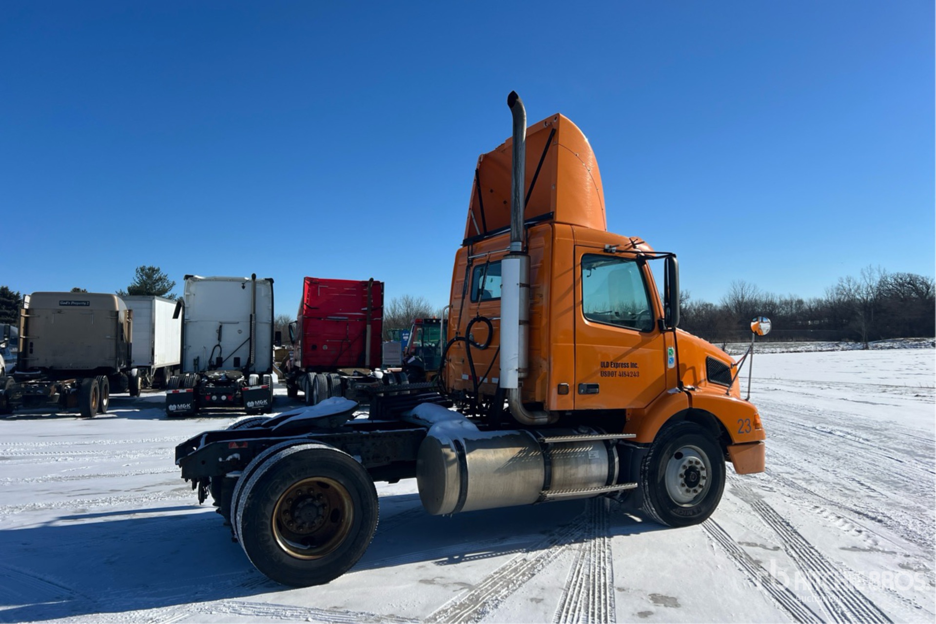 Aspect général with Image, coin arrière droit