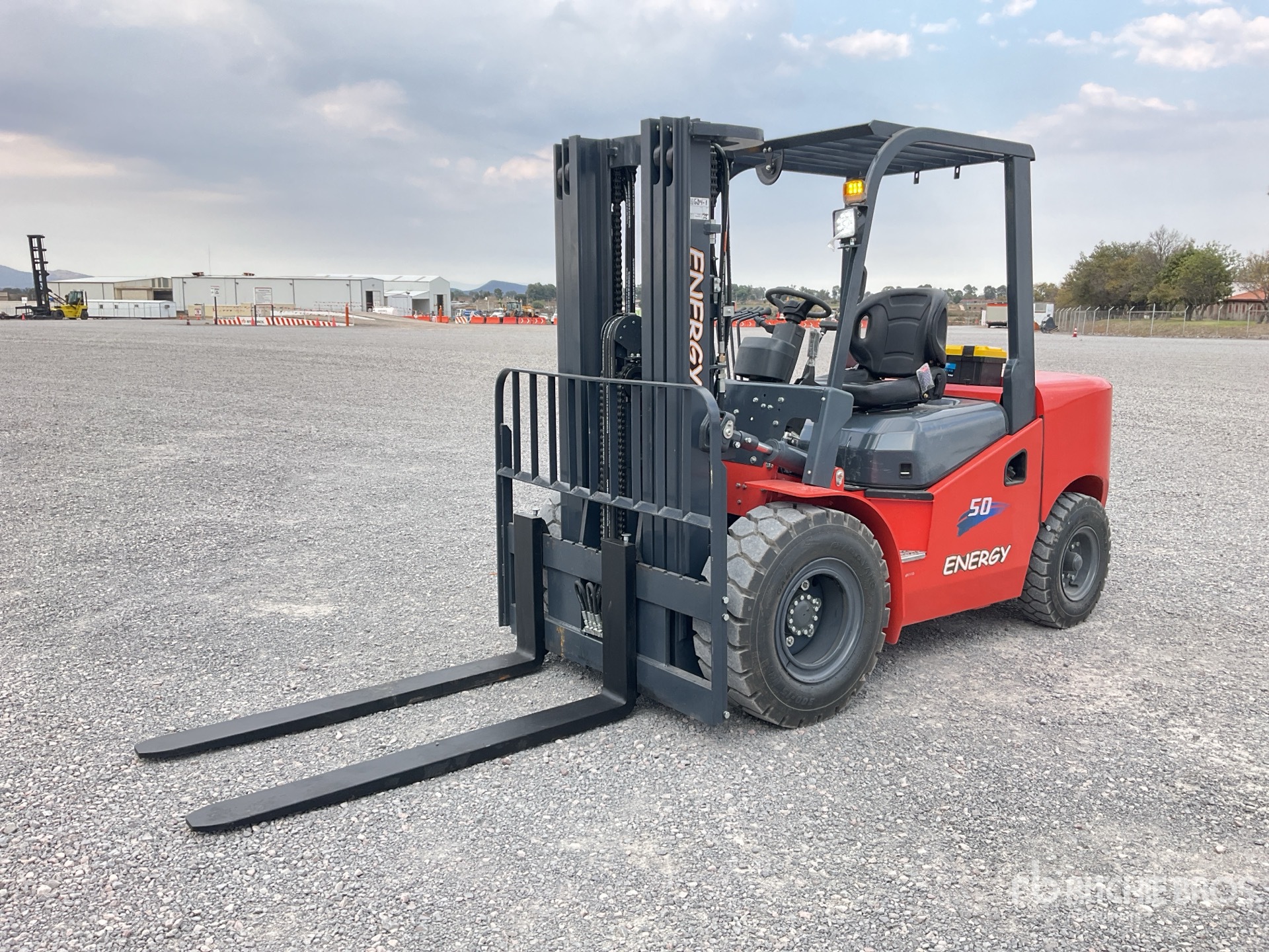 General Appearance with Foto, angolo anteriore sinistro