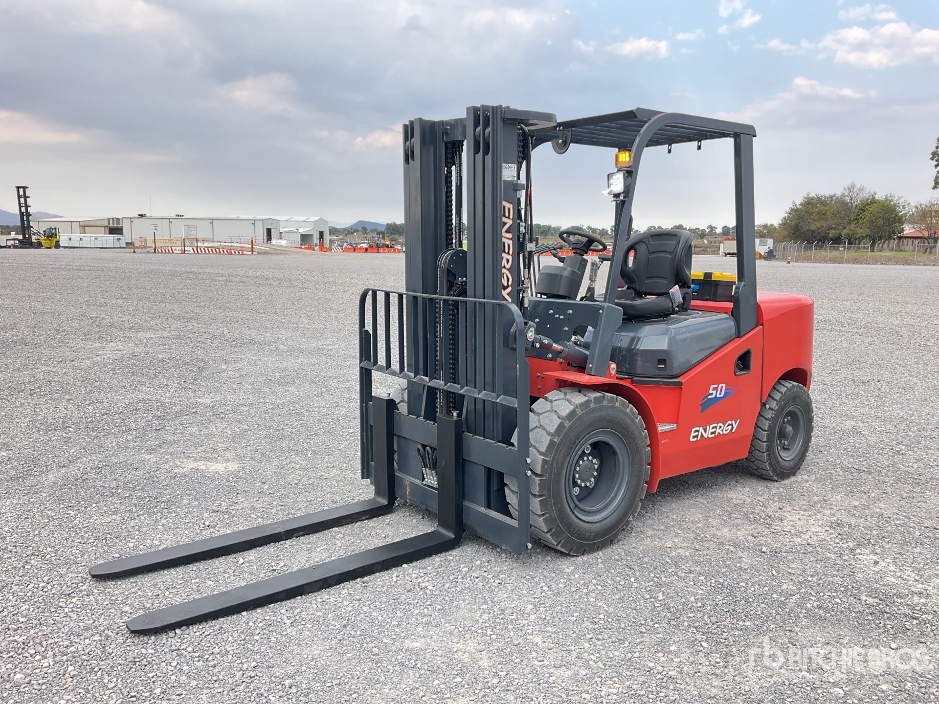 General Appearance with Featured Photo