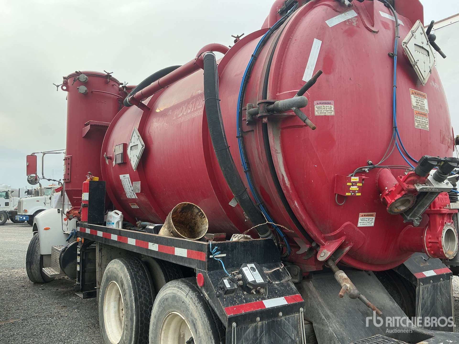 Aspect général with Image, coin arrière gauche