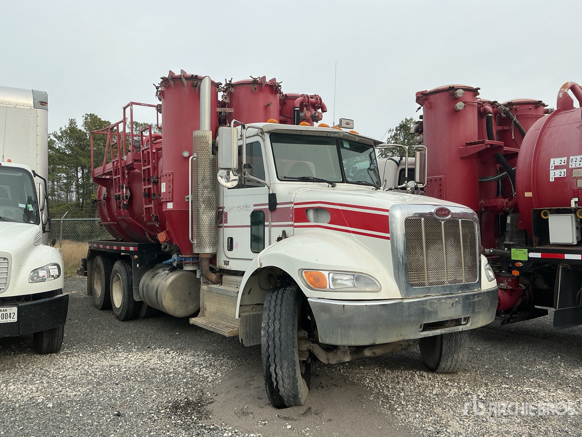 Aspect général with Image, coin avant droit