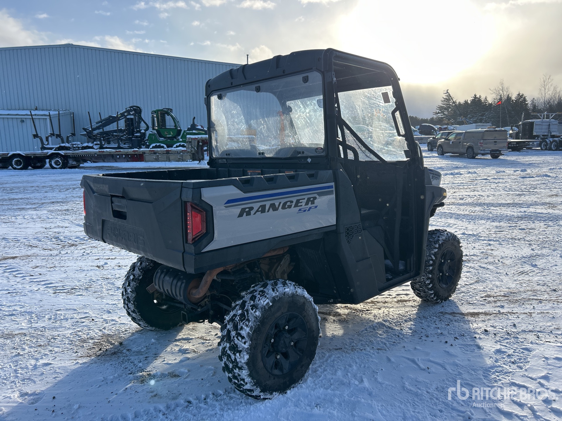 General Appearance with Foto, angolo anteriore sinistro