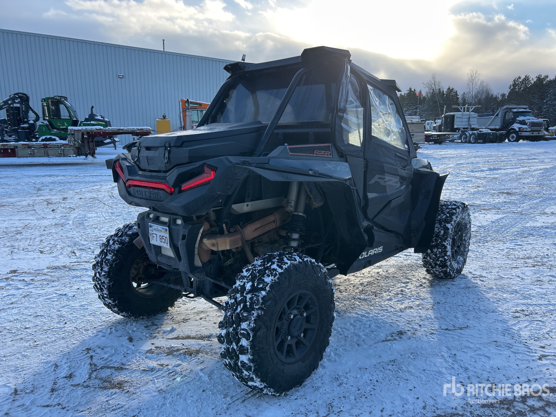 General Appearance with Picture, Right Rear Corner