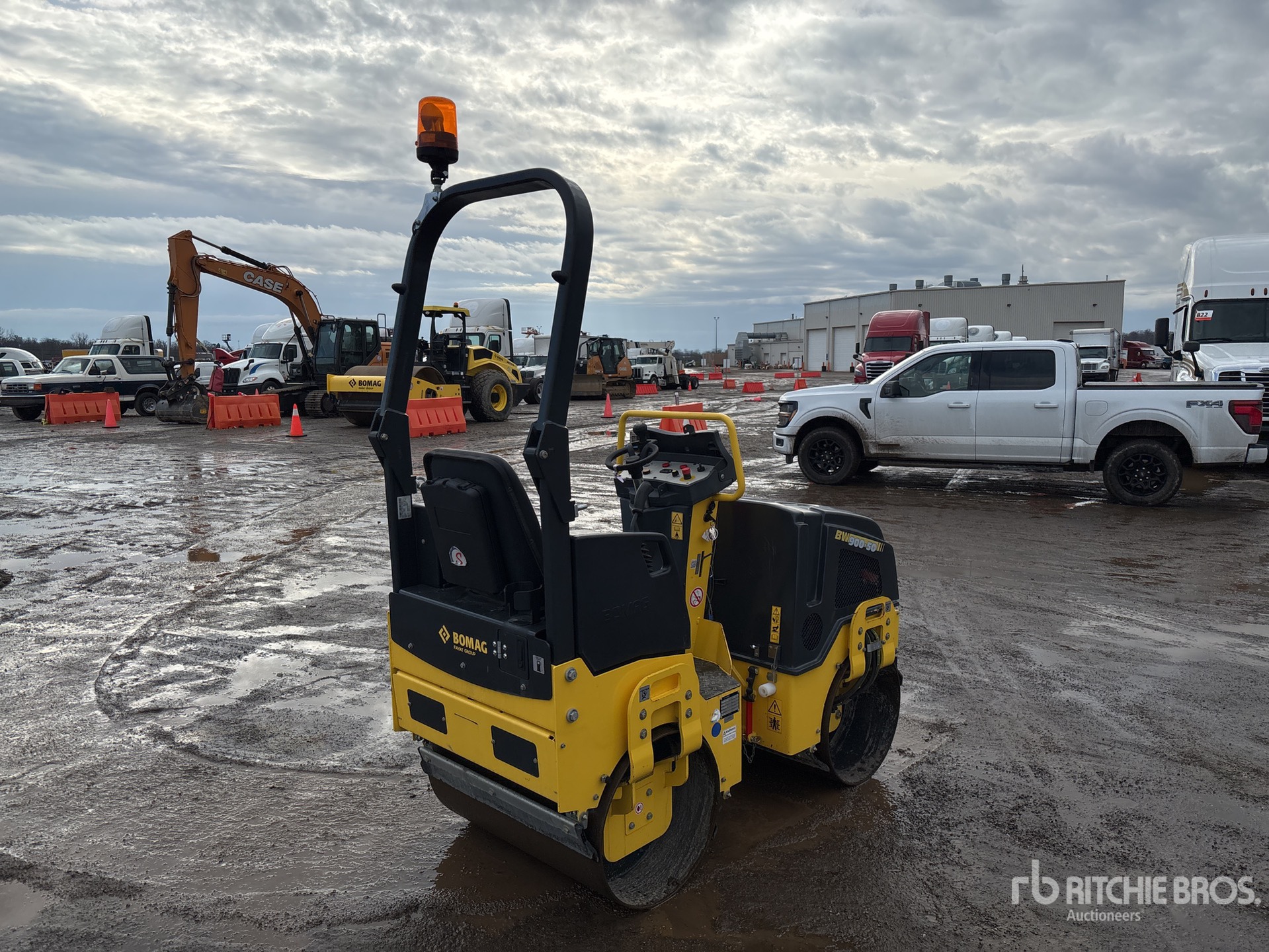 General Appearance with Bild, Ecke hinten rechts