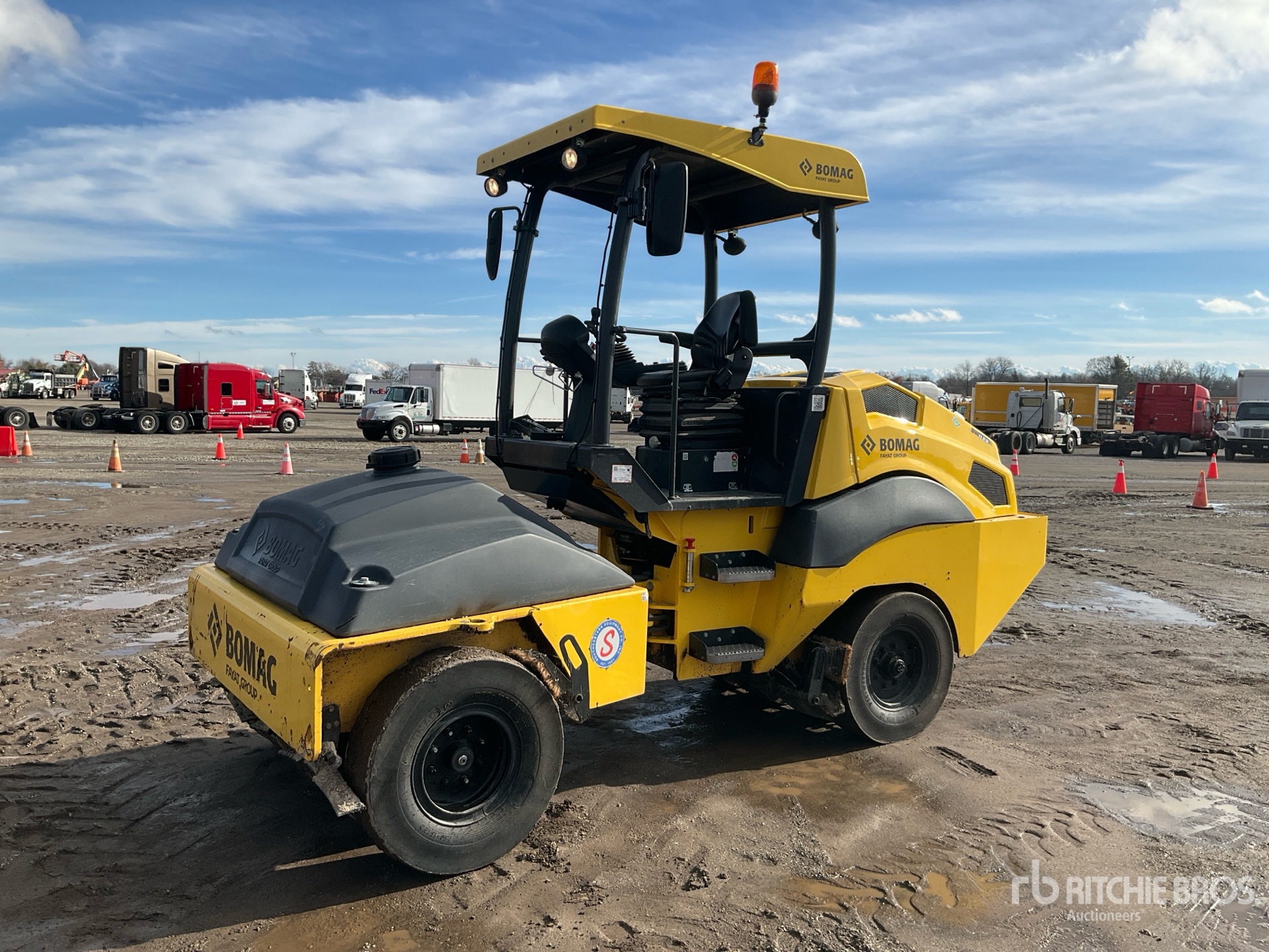 General Appearance with Picture, Left Front Corner