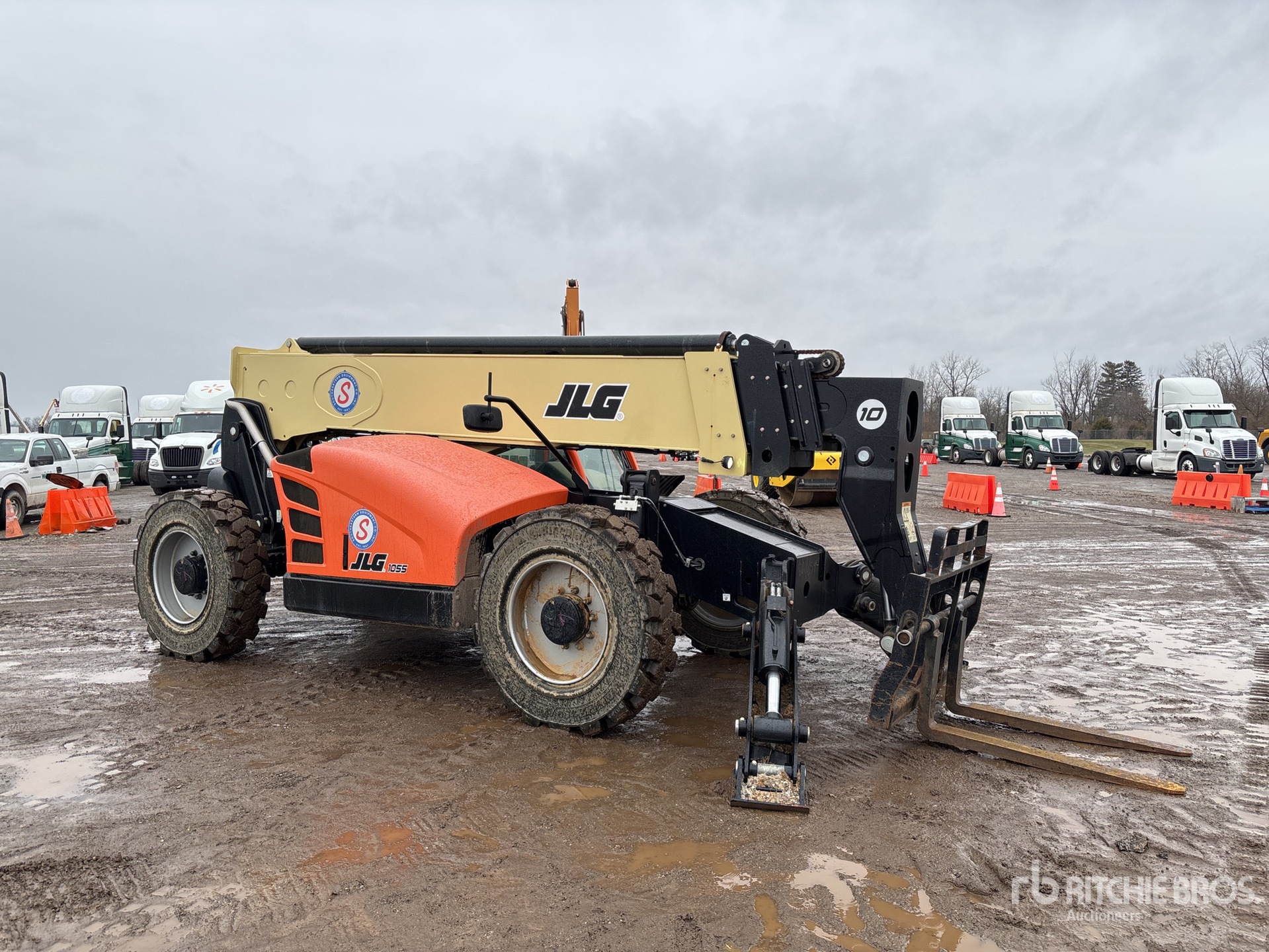 General Appearance with Picture, Right Front Corner