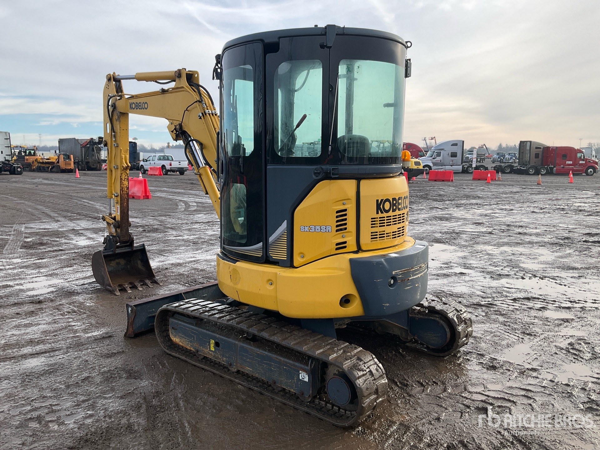 General Appearance with Picture, Left Rear Corner