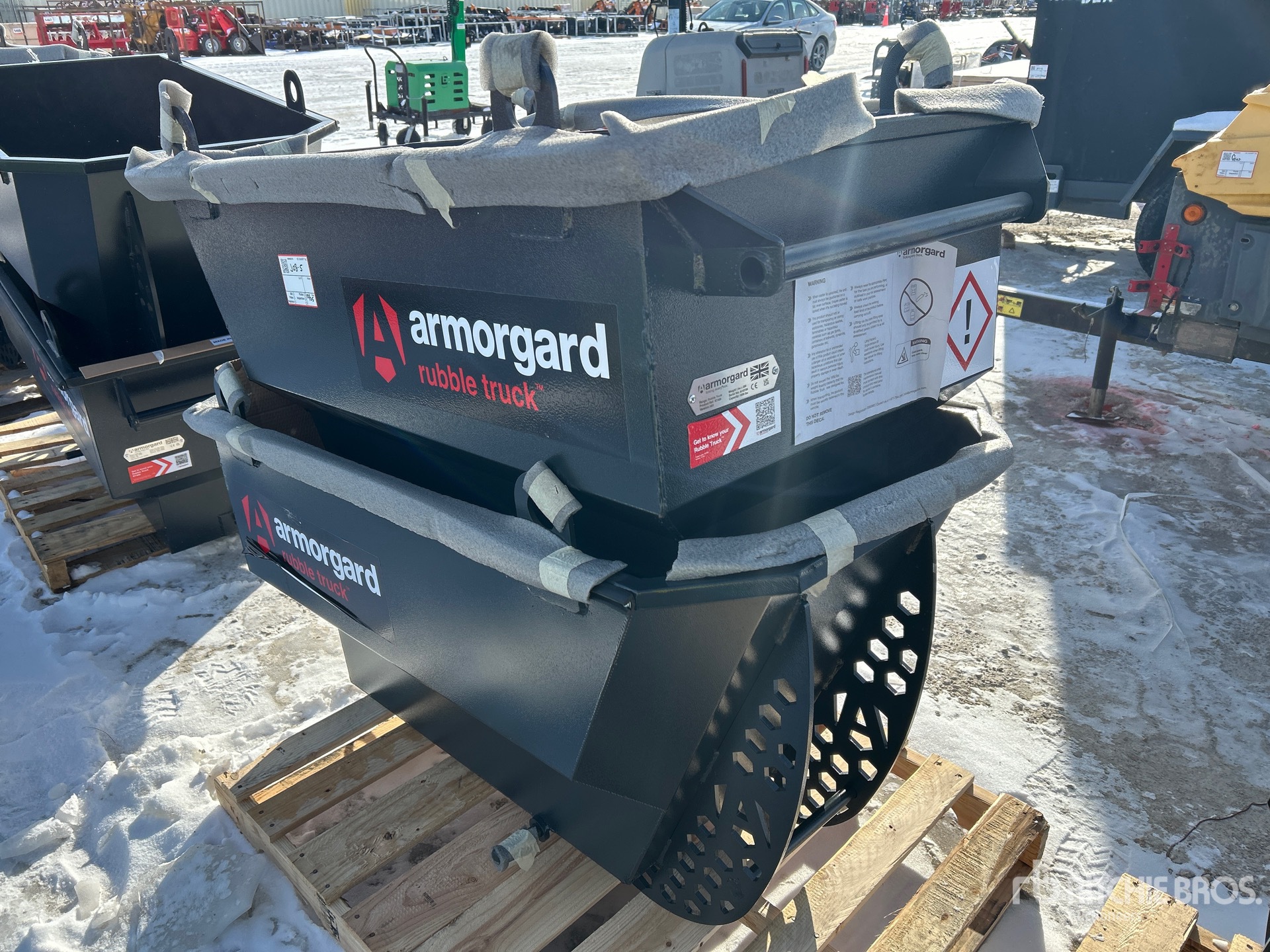 General Appearance with Bild, Ecke vorne rechts