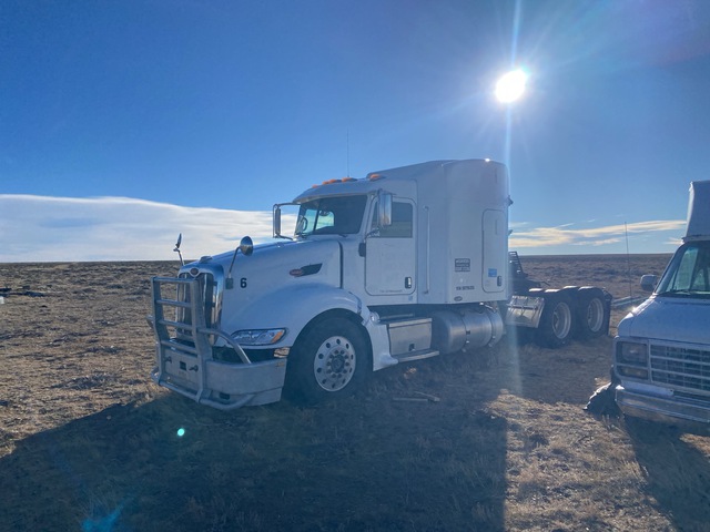 2008 Peterbilt 386 6x4 T/A Sleeper Truck Tractor (Inoperable)