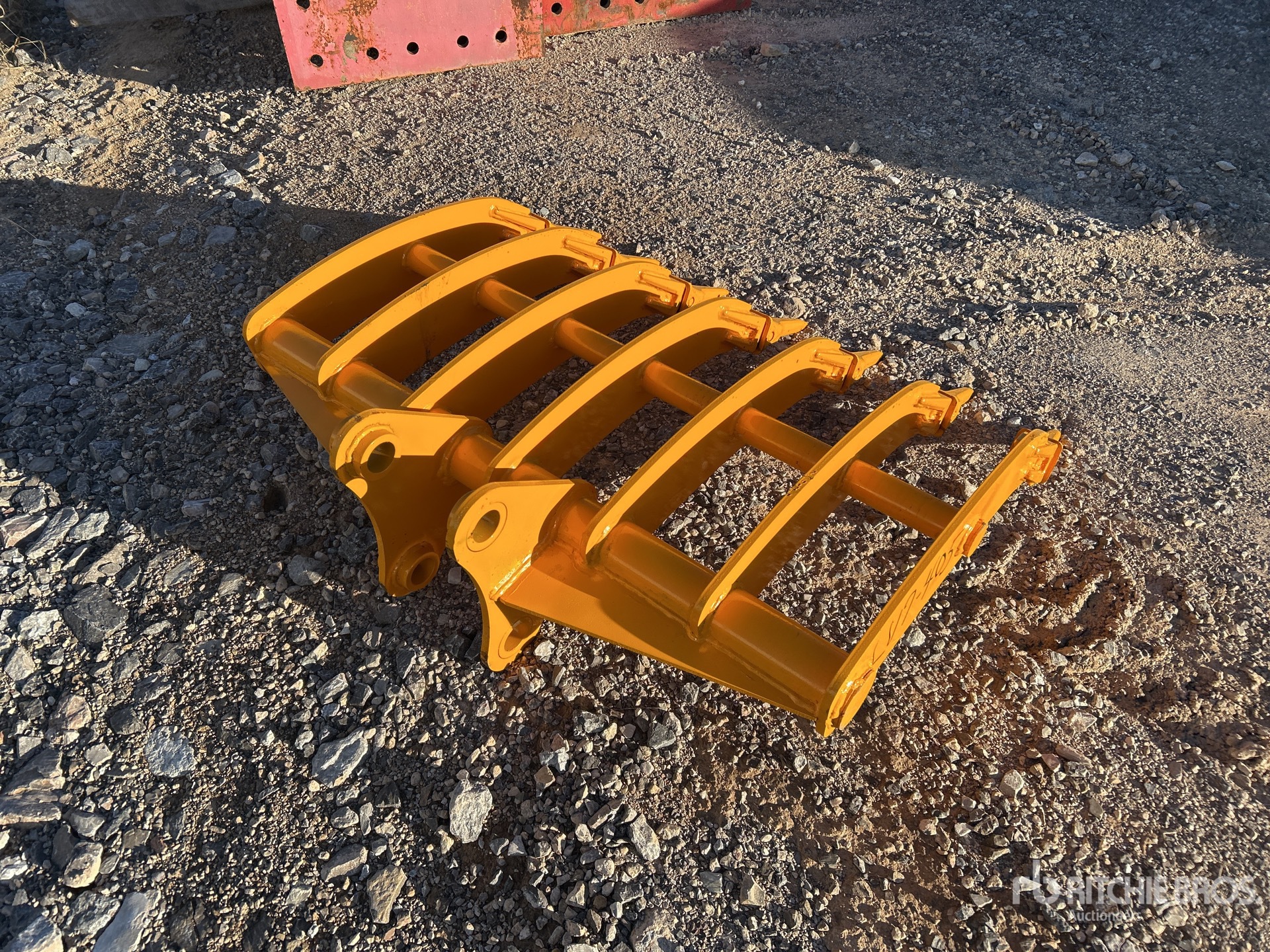 General Appearance with Bild, Ecke hinten rechts