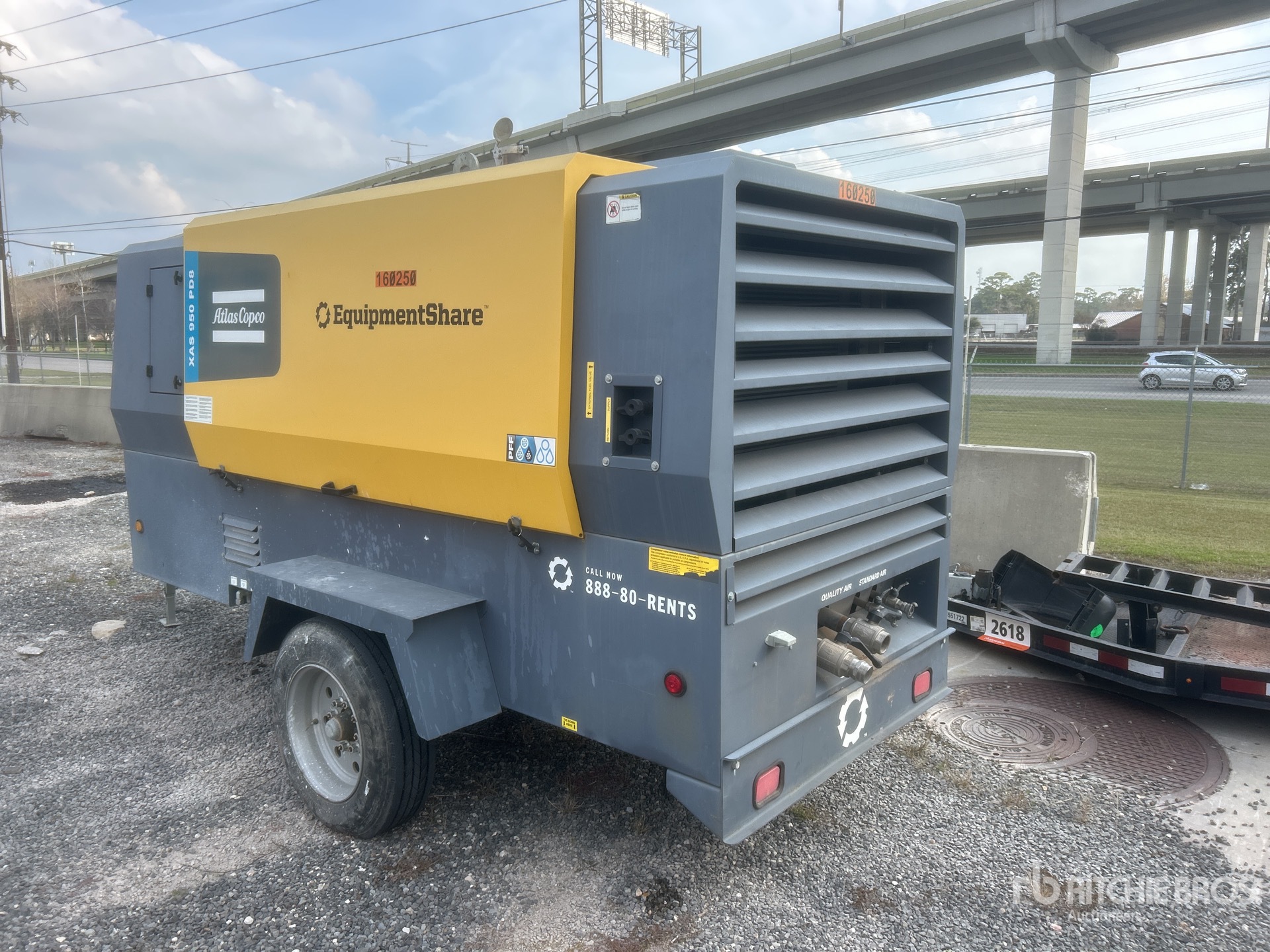 General Appearance with Zdjęcie, lewy dolny róg