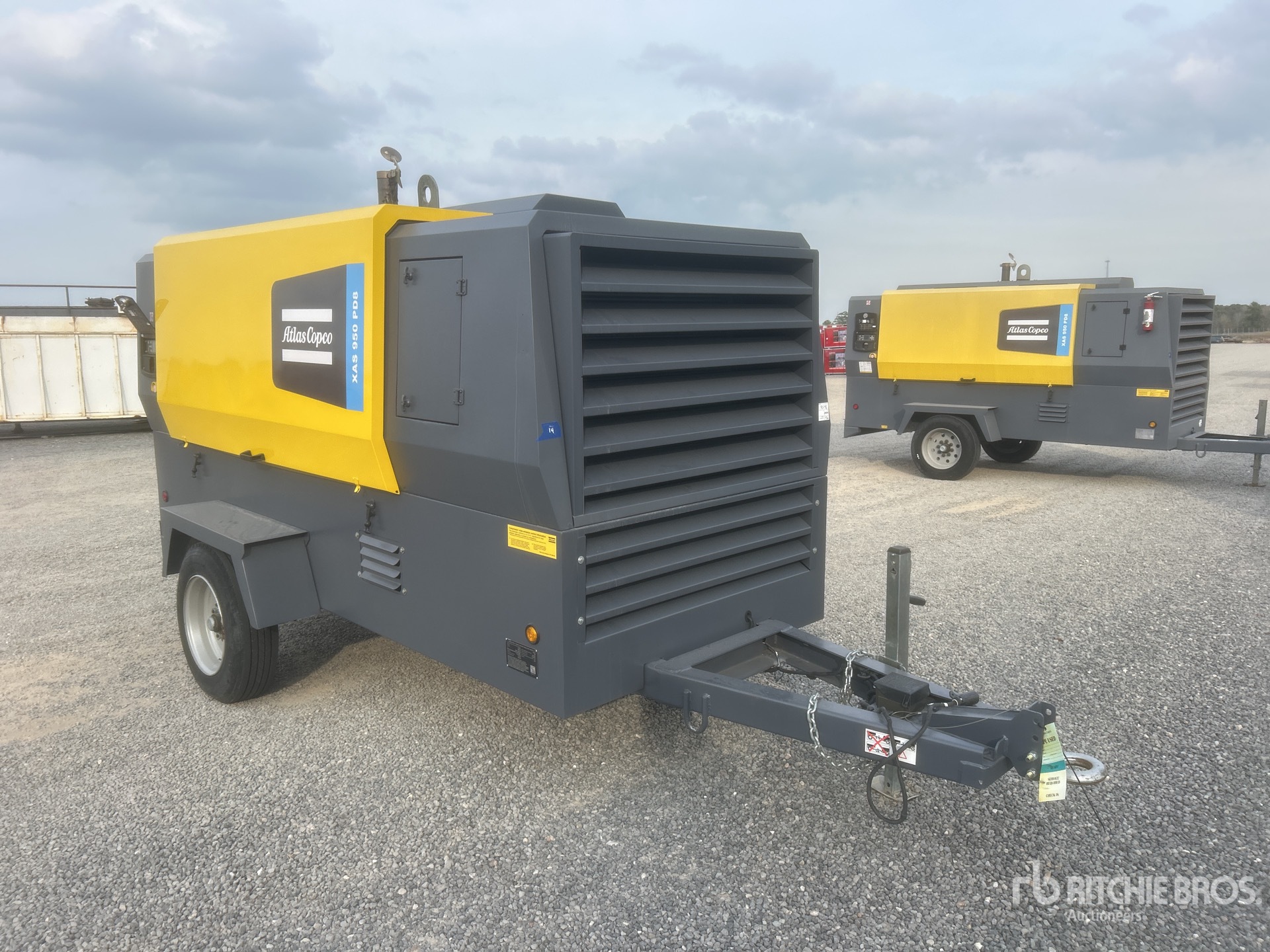 General Appearance with Bild, Ecke vorne rechts