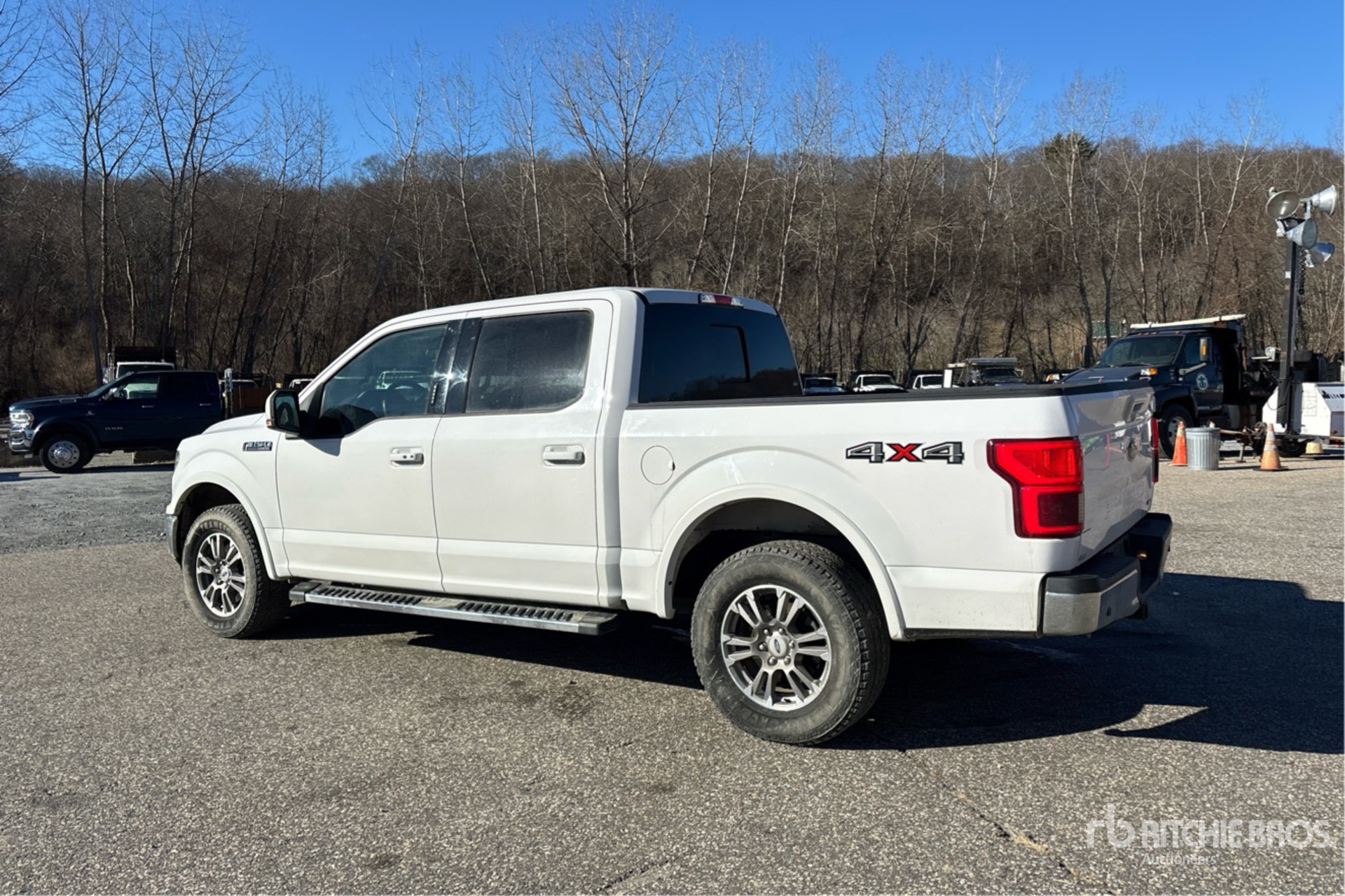 General Appearance with Bild, Ecke hinten links