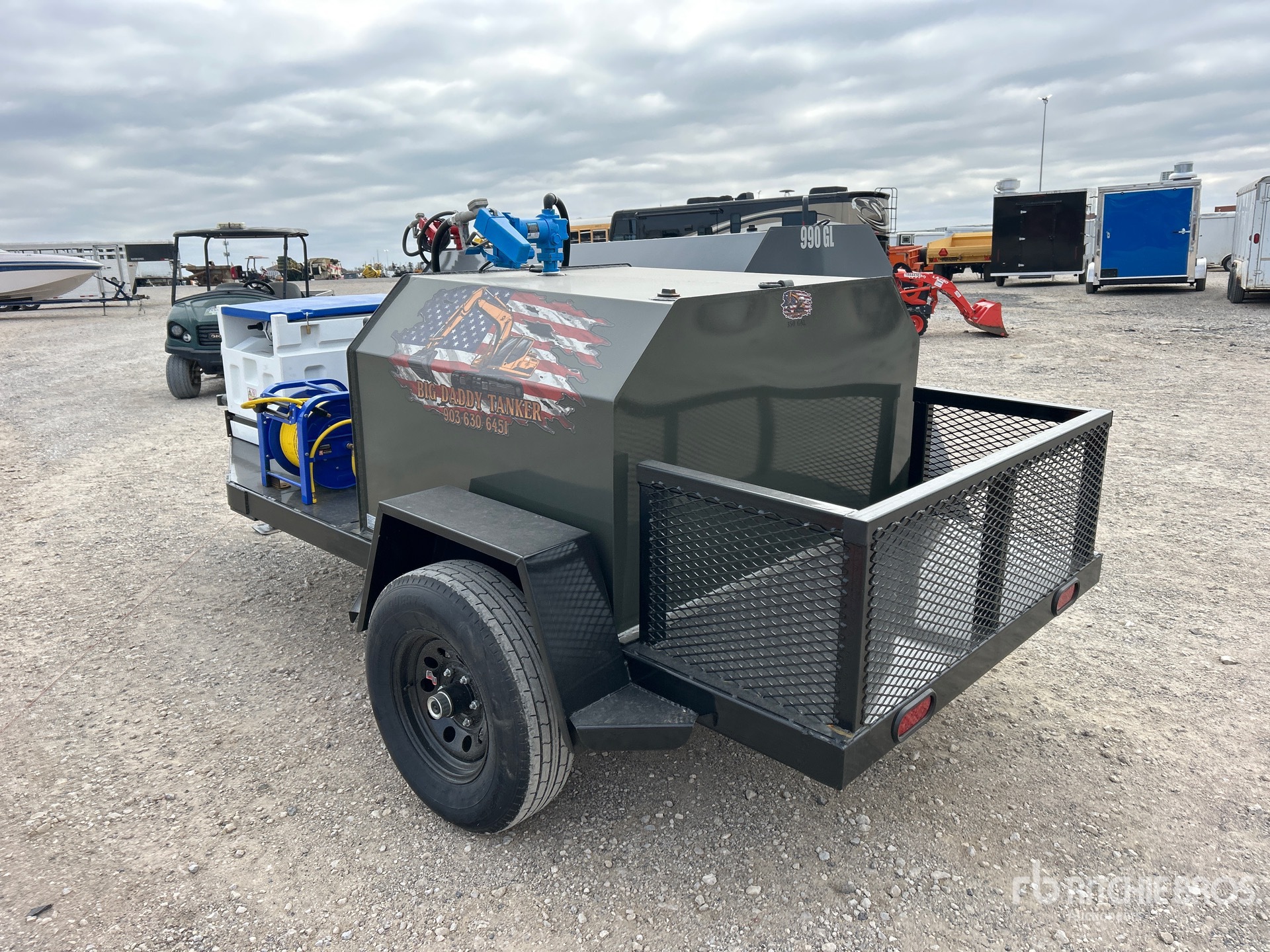 General Appearance with Foto, angolo posteriore sinistro