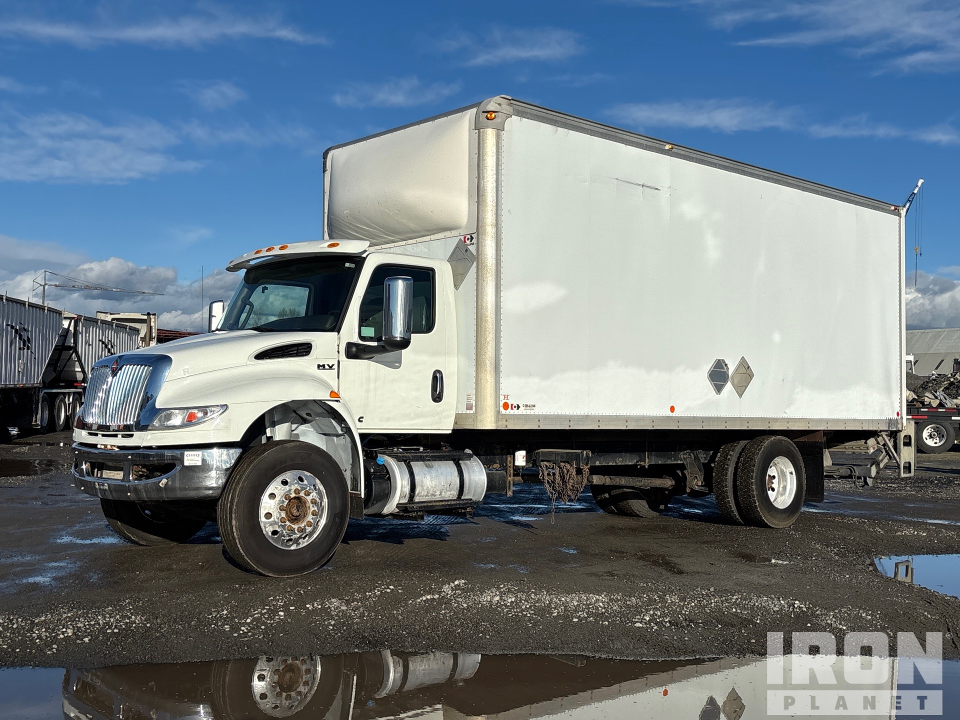 General Appearance with Foto, angolo anteriore sinistro