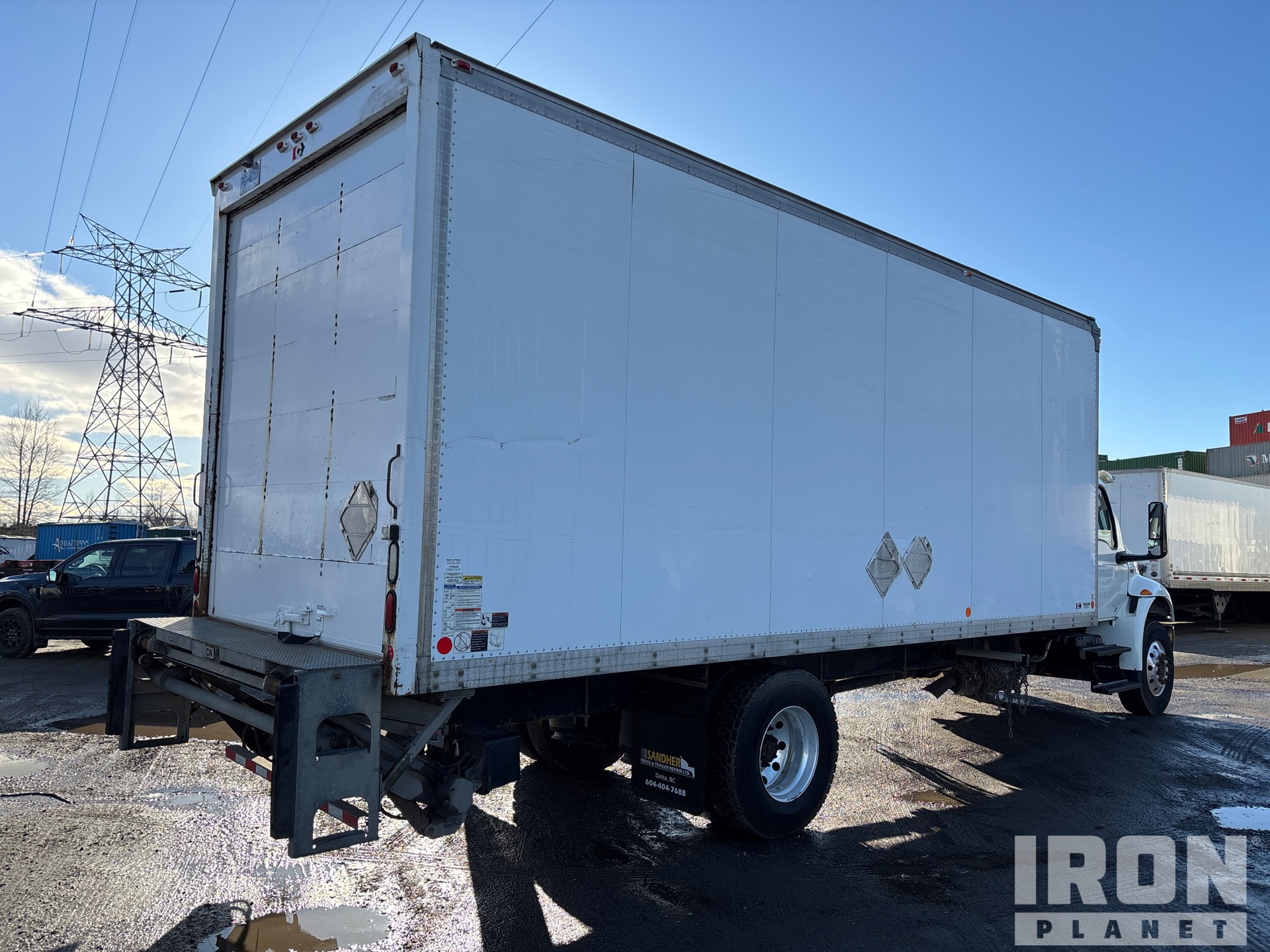 General Appearance with Foto, angolo anteriore sinistro